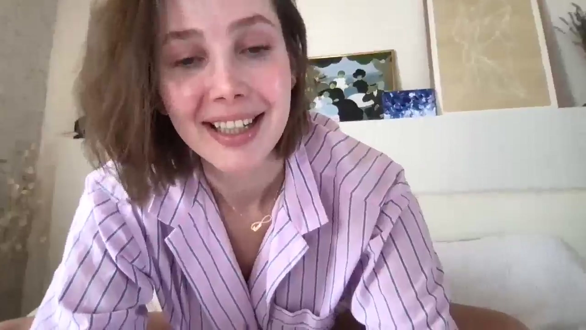 Gallery image thumbnail from LaLune's myfreecams stream on, 11/05/2025, 11:43 image 4 of 20