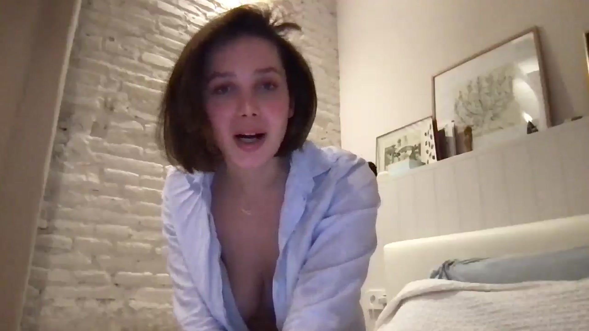 Gallery image thumbnail from LaLune's myfreecams stream on, 11/27/2025, 20:01 image 13 of 20