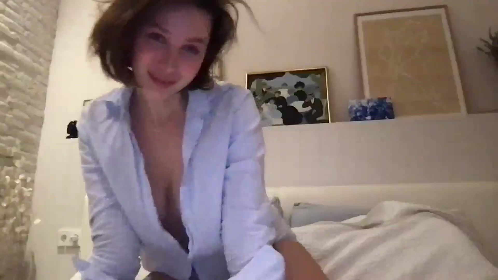Gallery image thumbnail from LaLune's myfreecams stream on, 11/27/2025, 20:01 image 5 of 20