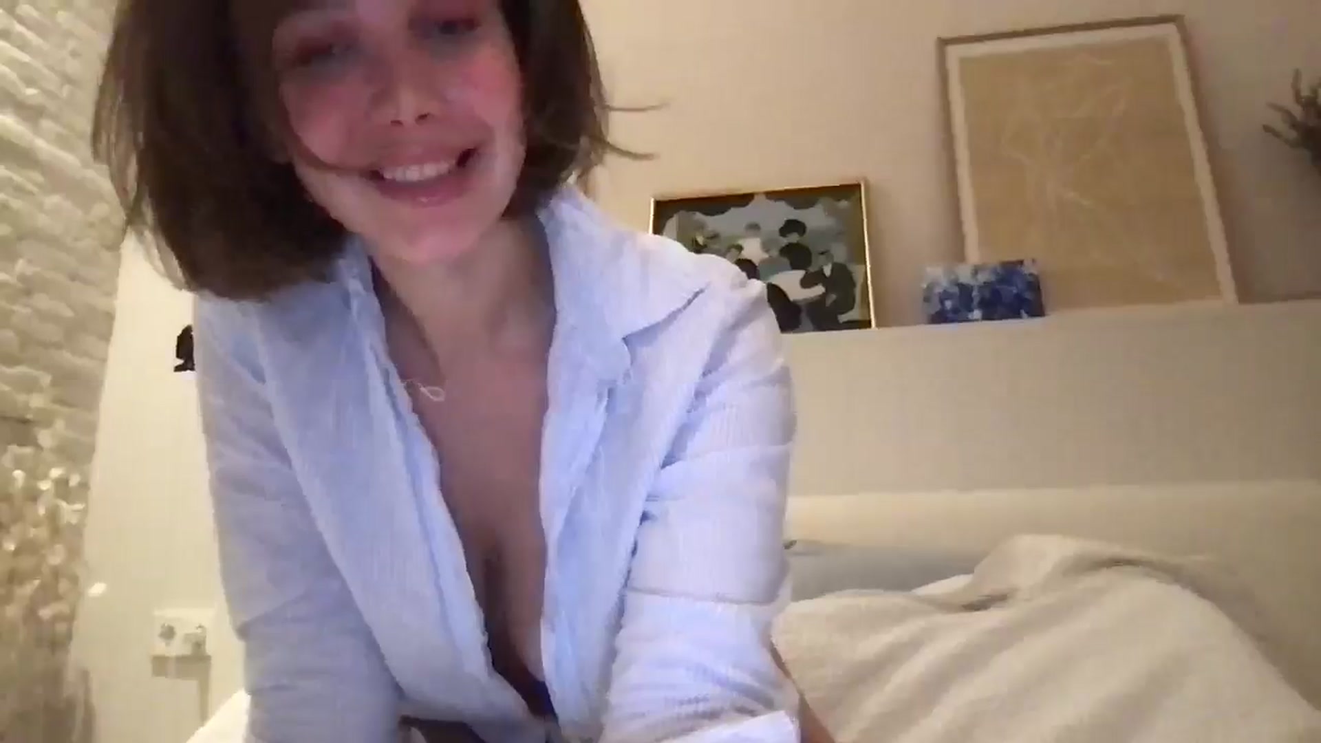 Gallery image thumbnail from LaLune's myfreecams stream on, 11/27/2025, 20:01 image 6 of 20