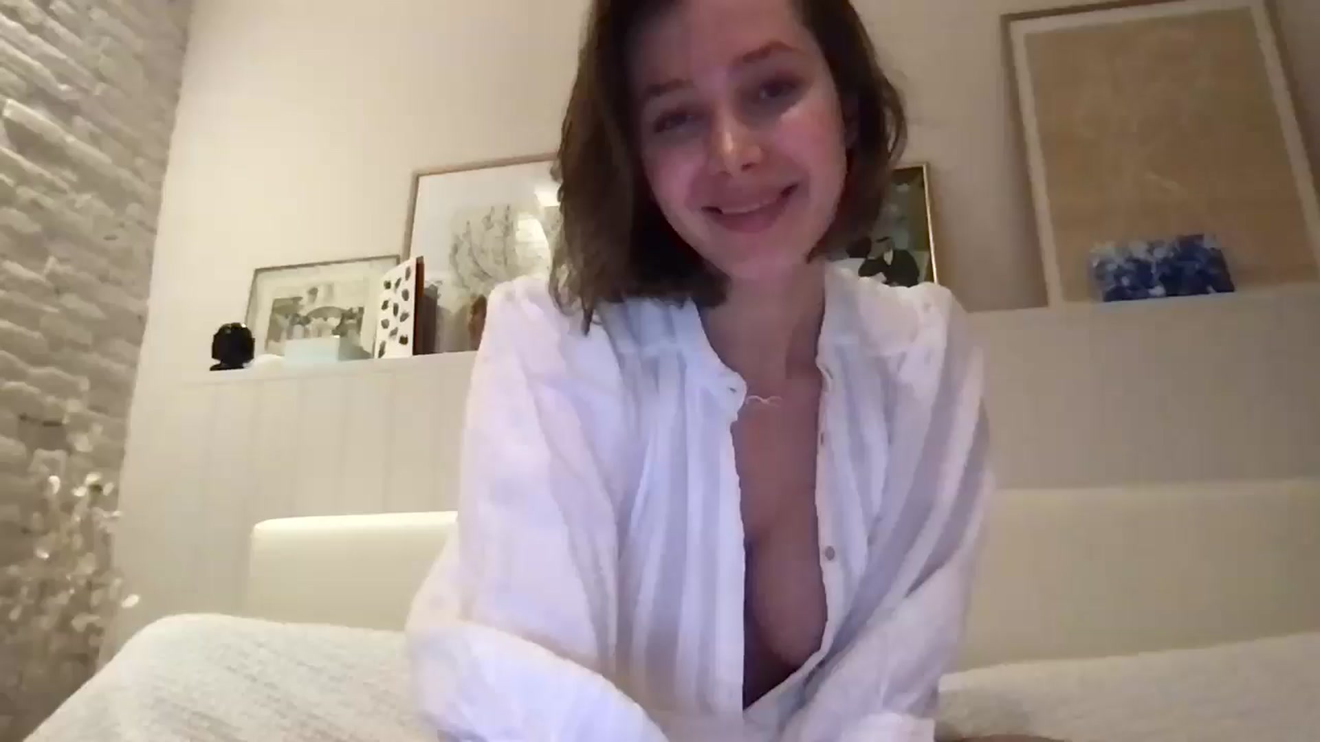 Gallery image thumbnail from LaLune's myfreecams stream on, 11/29/2025, 17:25 image 14 of 20