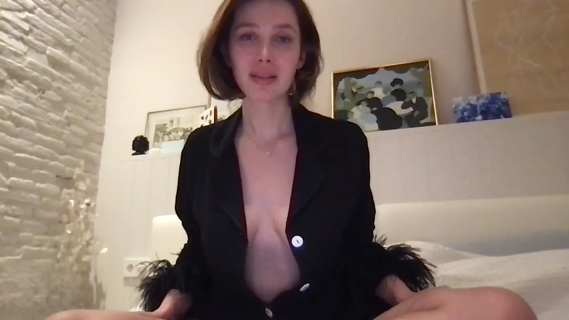 Gallery image thumbnail from LaLune's myfreecams stream on, 11/30/2025, 18:57 image 10 of 20