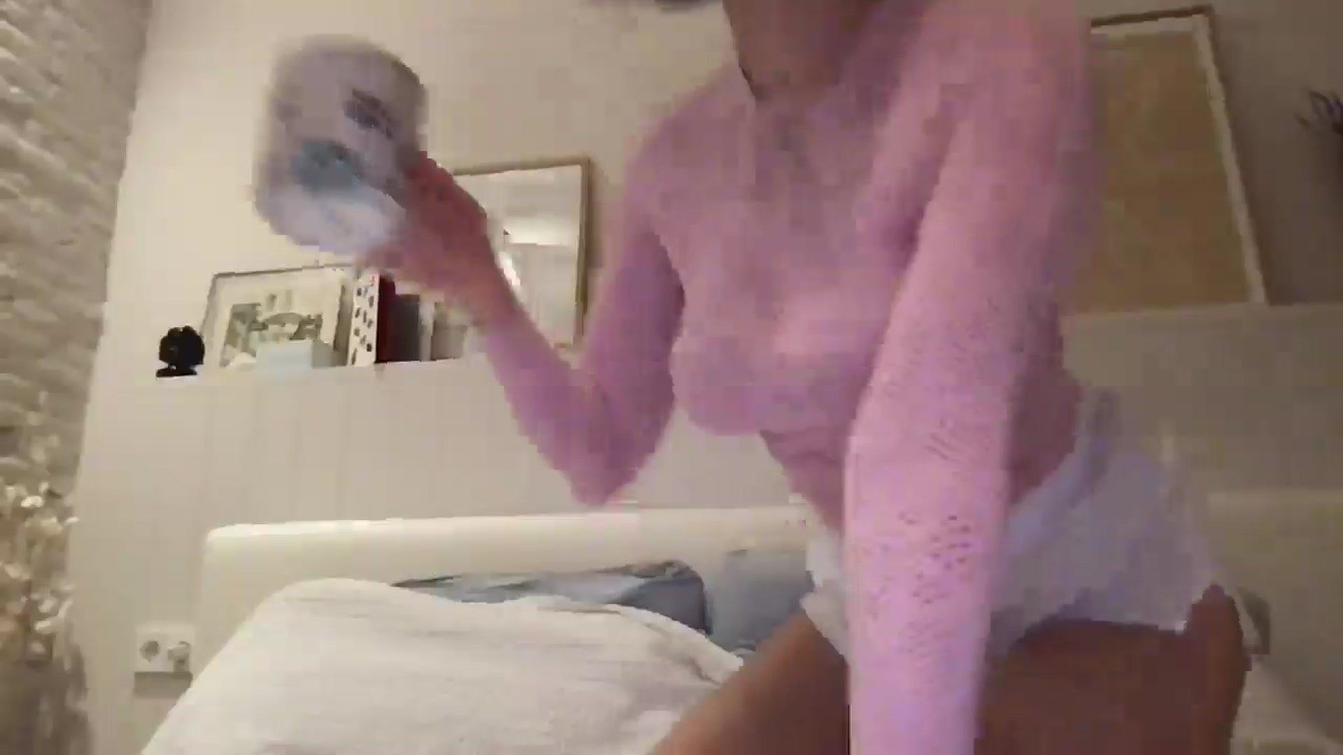Gallery image thumbnail from LaLune's myfreecams stream on, 01/20/2026, 17:57 image 5 of 20