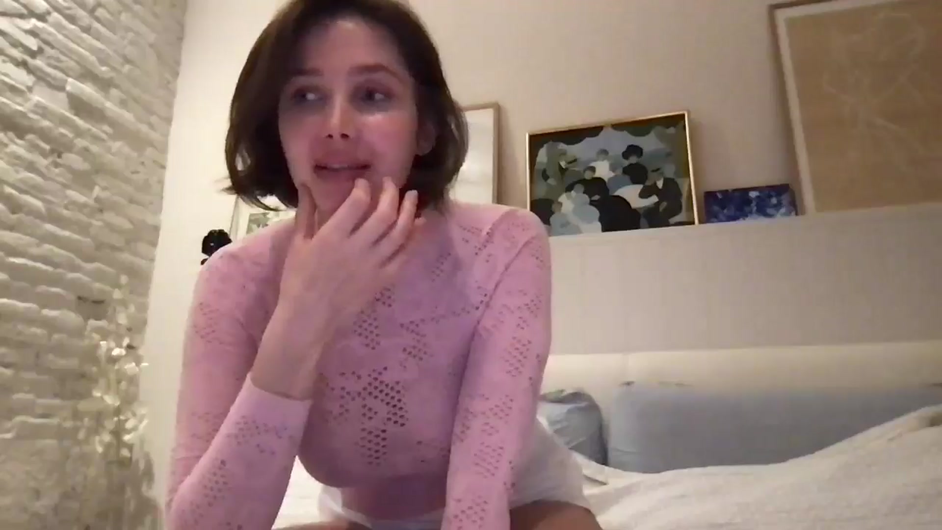 Gallery image thumbnail from LaLune's myfreecams stream on, 01/20/2026, 21:55 image 2 of 20