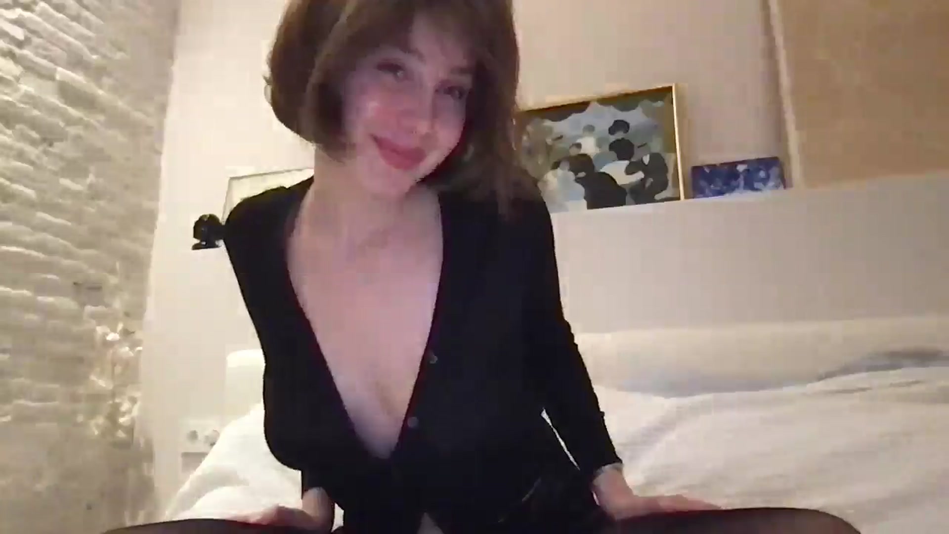 Gallery image thumbnail from LaLune's myfreecams stream on, 01/23/2026, 17:32 image 14 of 20