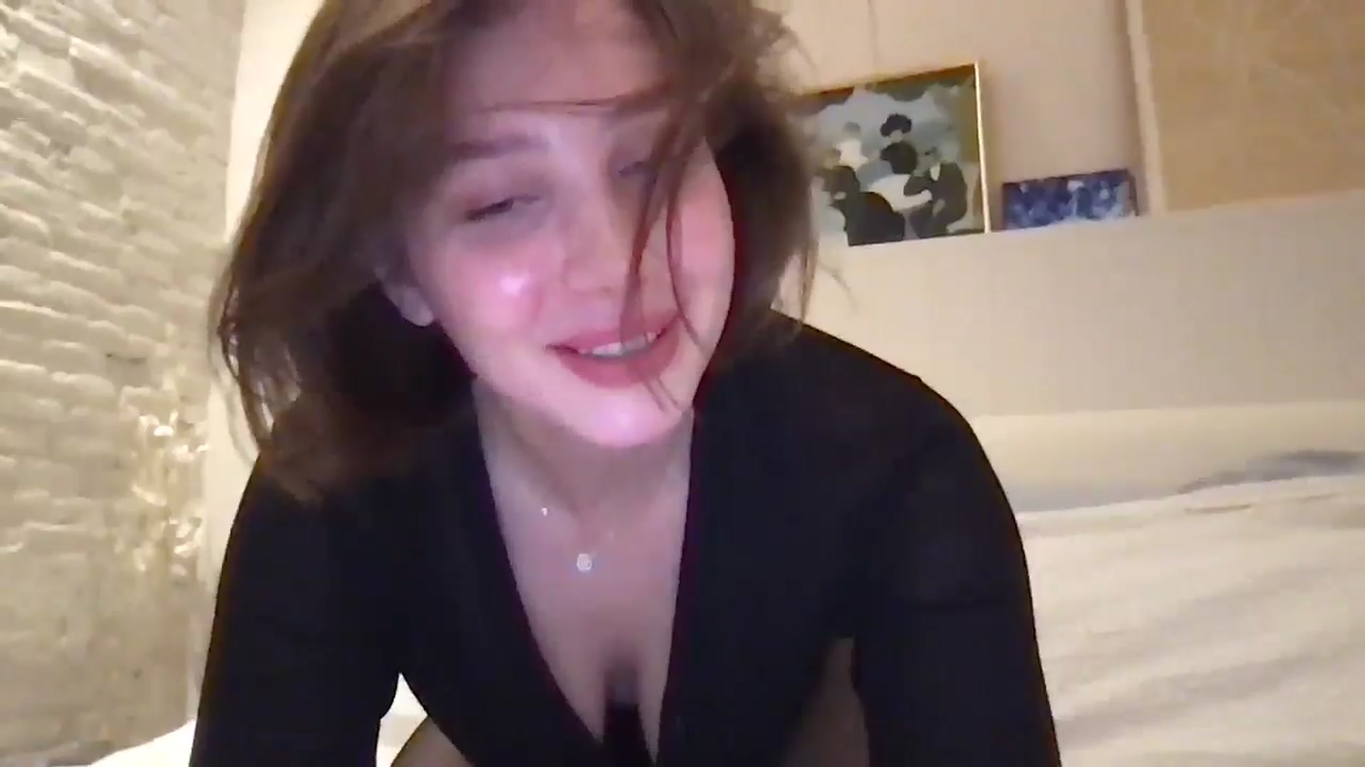 Gallery image thumbnail from LaLune's myfreecams stream on, 01/23/2026, 17:32 image 16 of 20