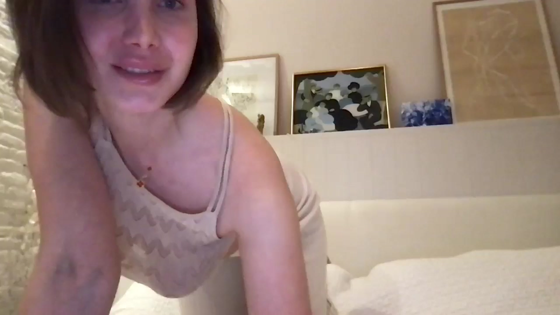 Gallery image thumbnail from LaLune's myfreecams stream on, 02/16/2026, 20:35 image 8 of 20