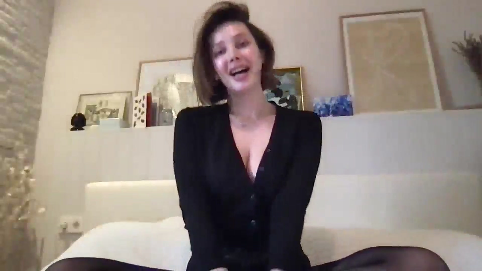 Gallery image thumbnail from LaLune's myfreecams stream on, 02/20/2026, 17:24 image 11 of 20