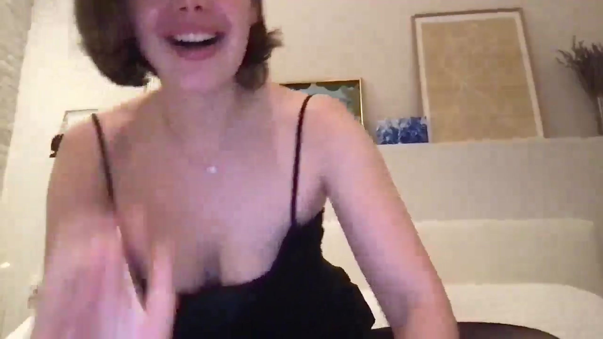 Gallery image thumbnail from LaLune's myfreecams stream on, 02/20/2026, 21:38 image 5 of 20