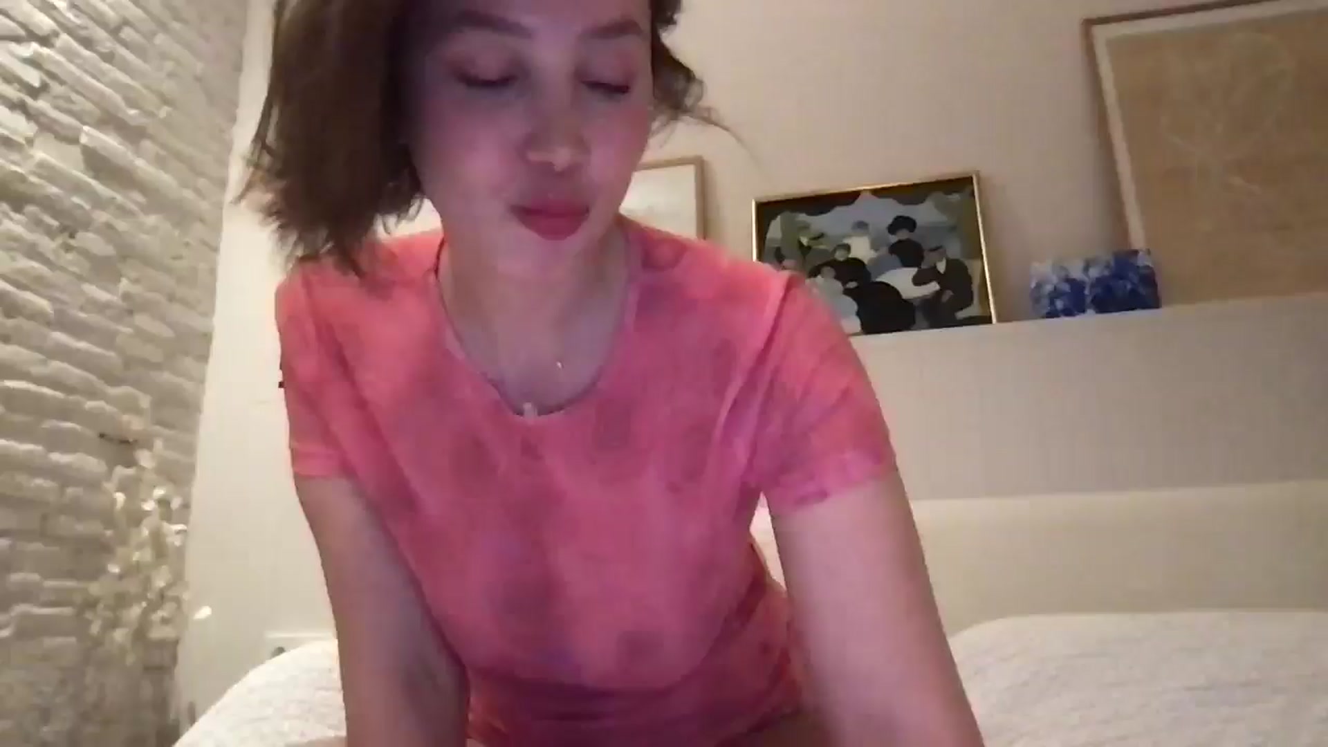 Gallery image thumbnail from LaLune's myfreecams stream on, 04/01/2026, 19:59 image 1 of 20
