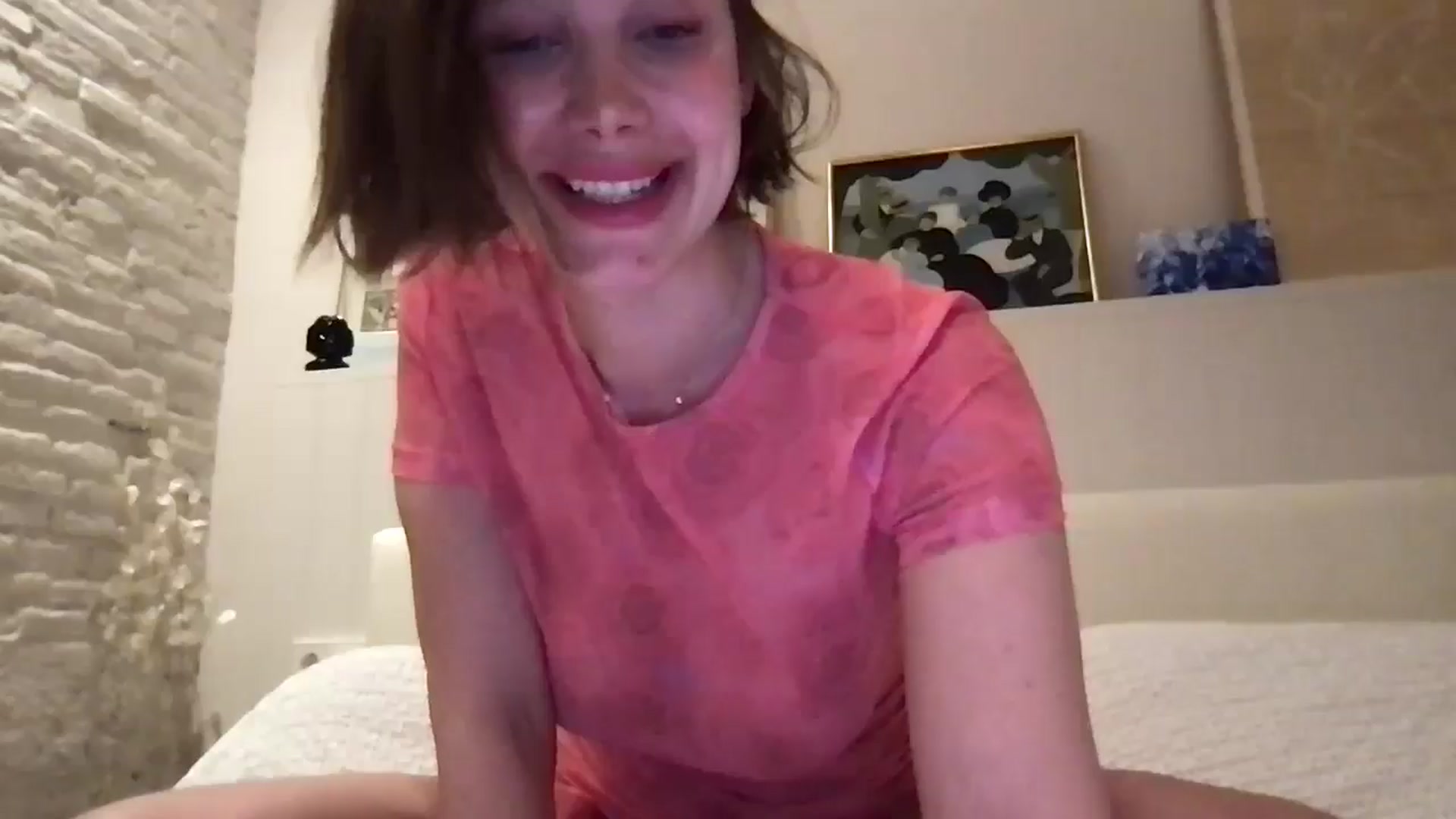 Gallery image thumbnail from LaLune's myfreecams stream on, 04/01/2026, 19:59 image 7 of 20