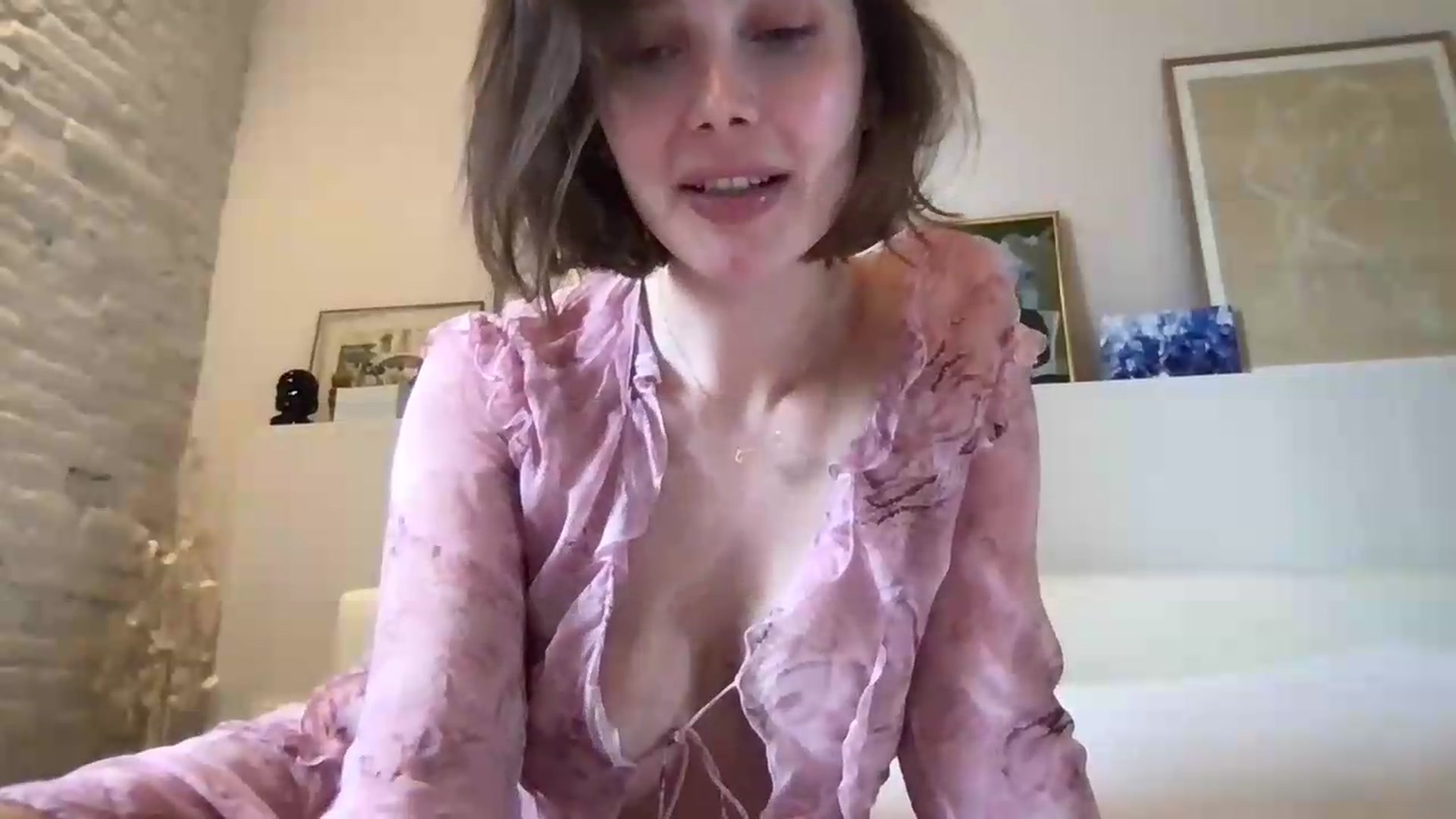 Gallery image thumbnail from LaLune's myfreecams stream on, 05/30/2026, 15:44 image 4 of 20