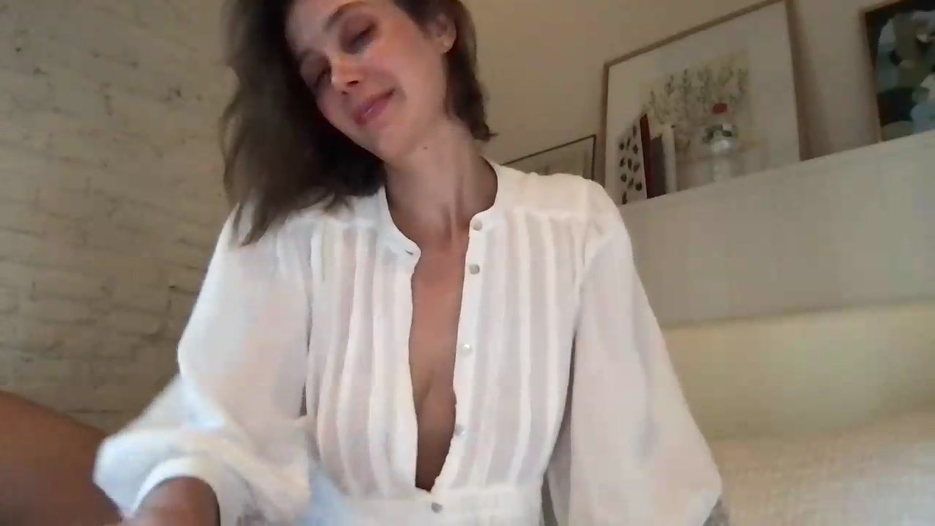 Gallery image thumbnail from LaLune's myfreecams stream on, 07/09/2026, 19:02 image 11 of 20