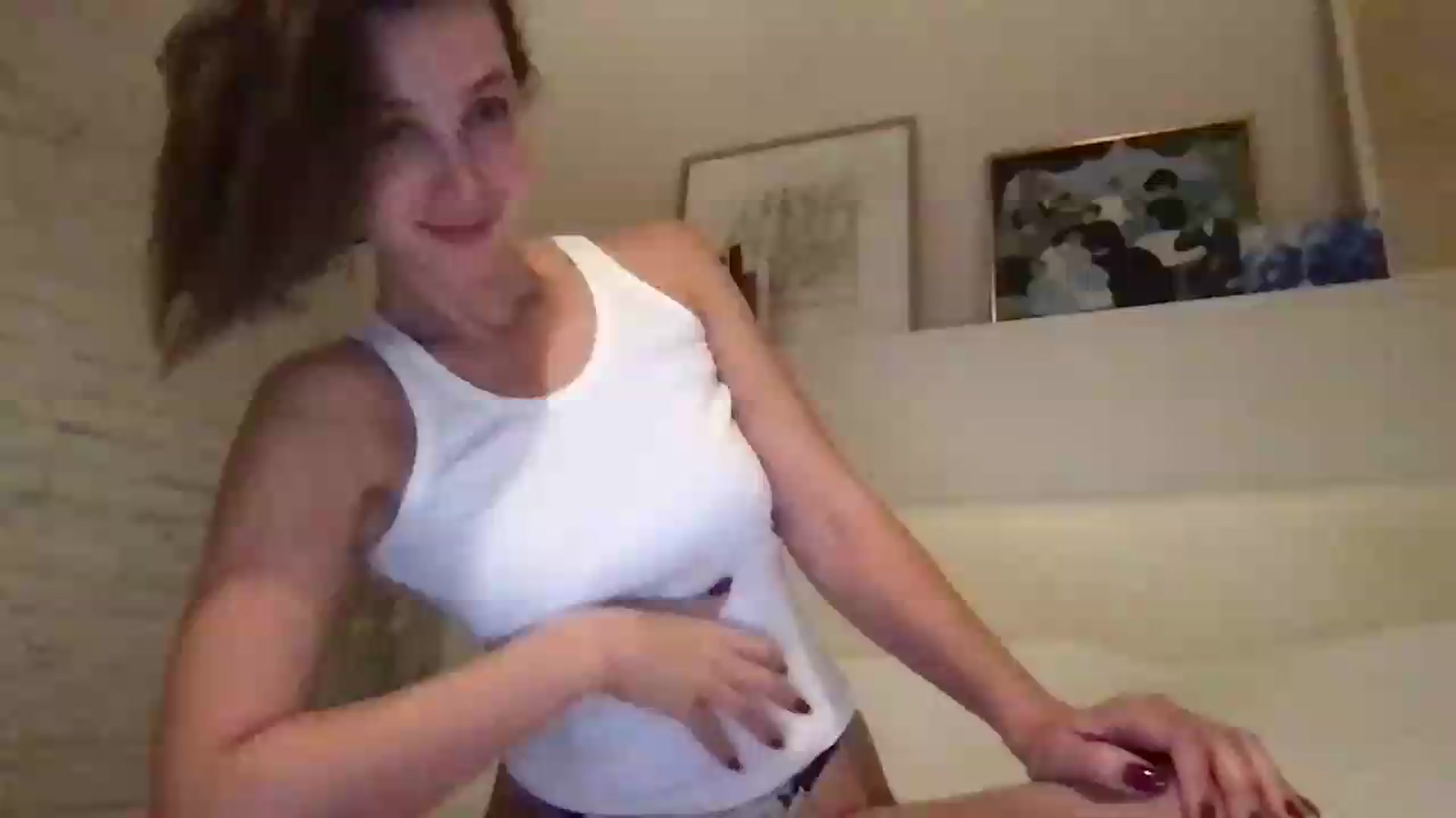 Gallery image thumbnail from LaLune's myfreecams stream on, 07/09/2026, 22:06 image 7 of 20