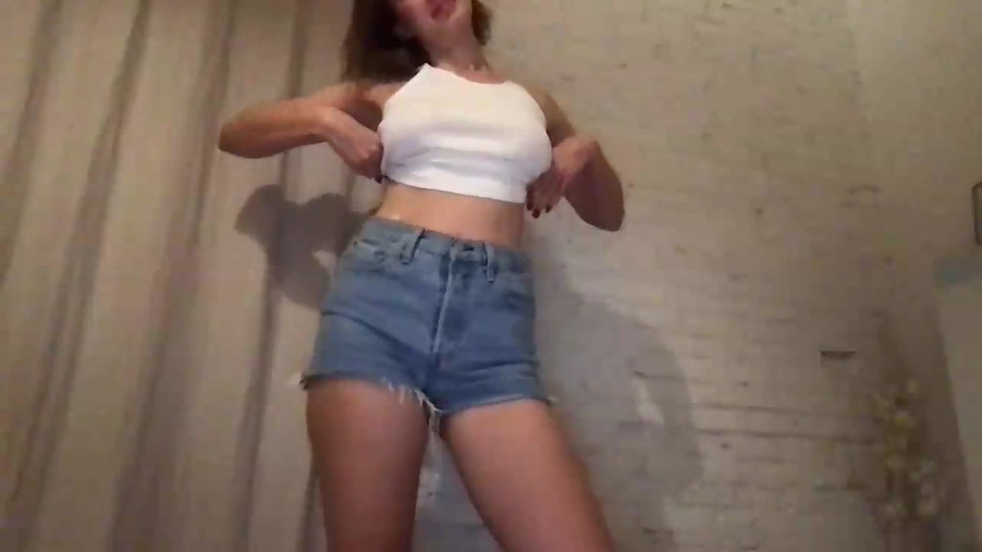 Gallery image thumbnail from LaLune's myfreecams stream on, 07/09/2026, 22:06 image 13 of 20