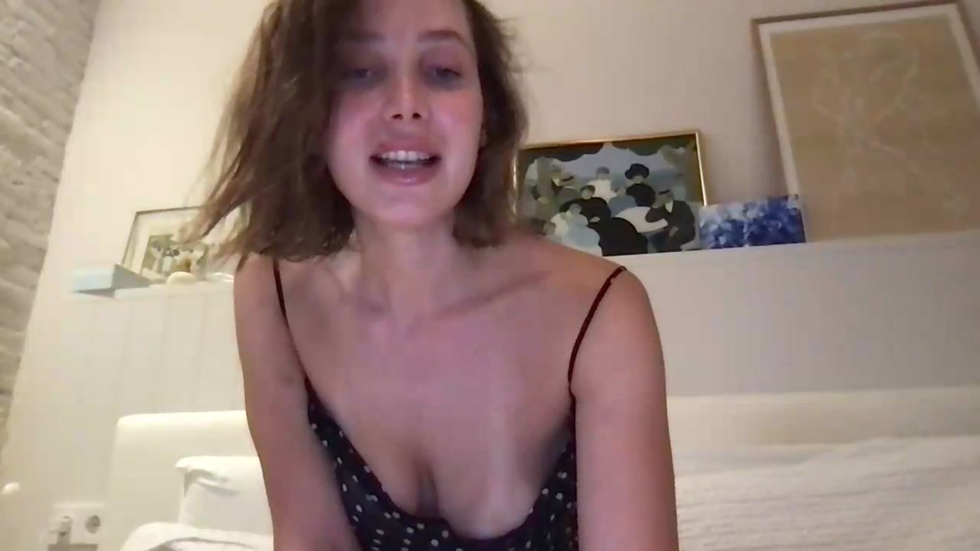 Gallery image thumbnail from LaLune's myfreecams stream on, 07/18/2026, 19:13 image 16 of 20