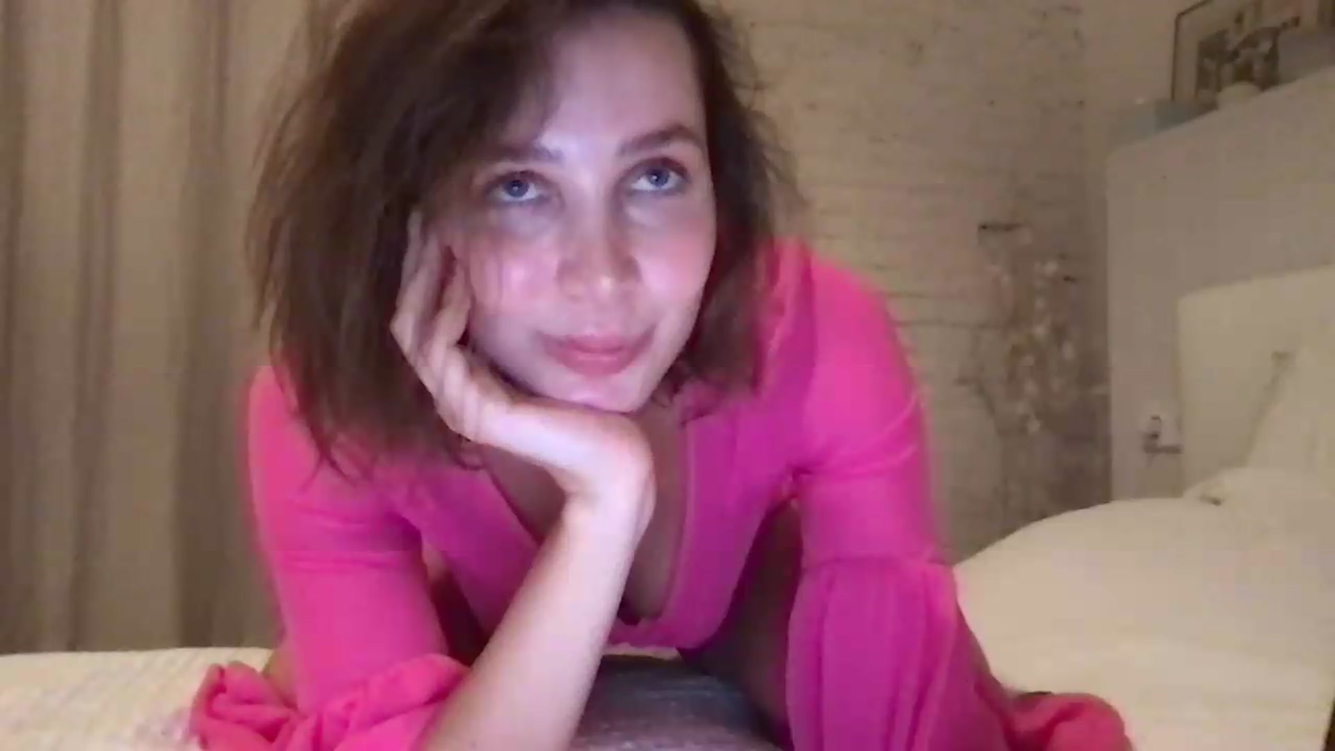 Gallery image thumbnail from LaLune's myfreecams stream on, 07/20/2026, 23:20 image 10 of 20