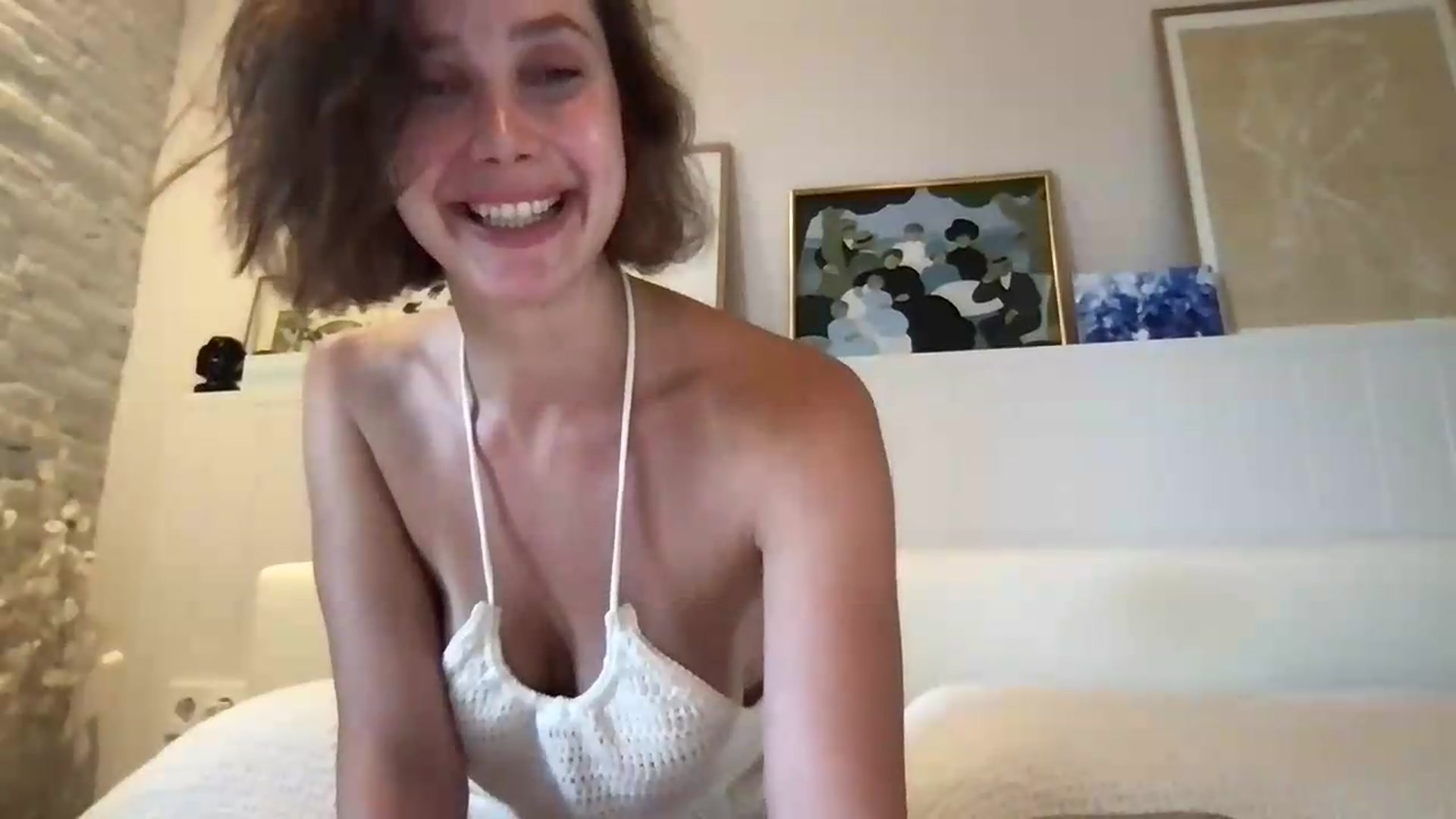 Gallery image thumbnail from LaLune's myfreecams stream on, 08/02/2026, 18:28 image 12 of 20