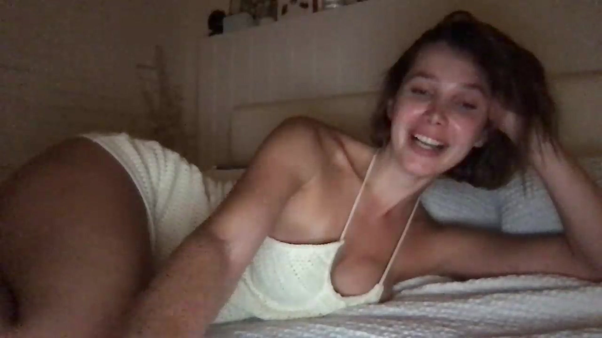 Gallery image thumbnail from LaLune's myfreecams stream on, 08/02/2026, 21:54 image 20 of 20