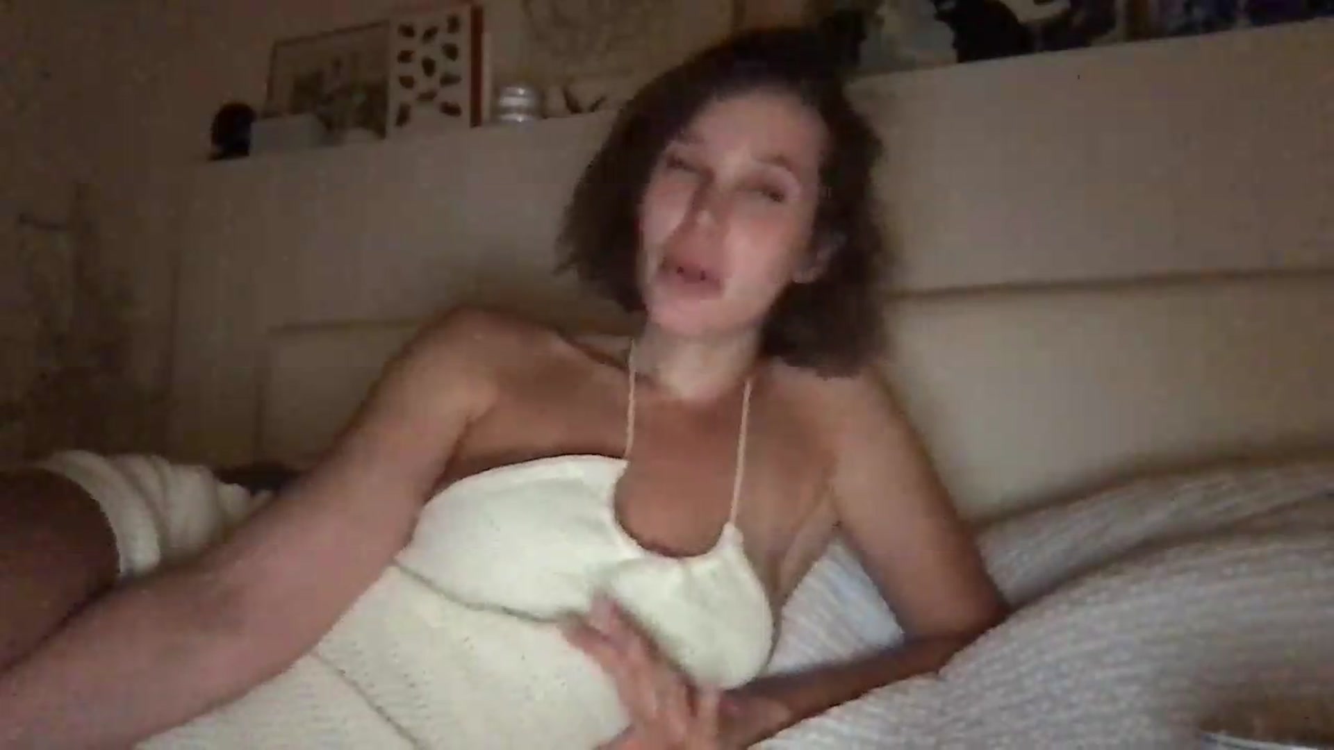 Gallery image thumbnail from LaLune's myfreecams stream on, 08/02/2026, 21:54 image 7 of 20
