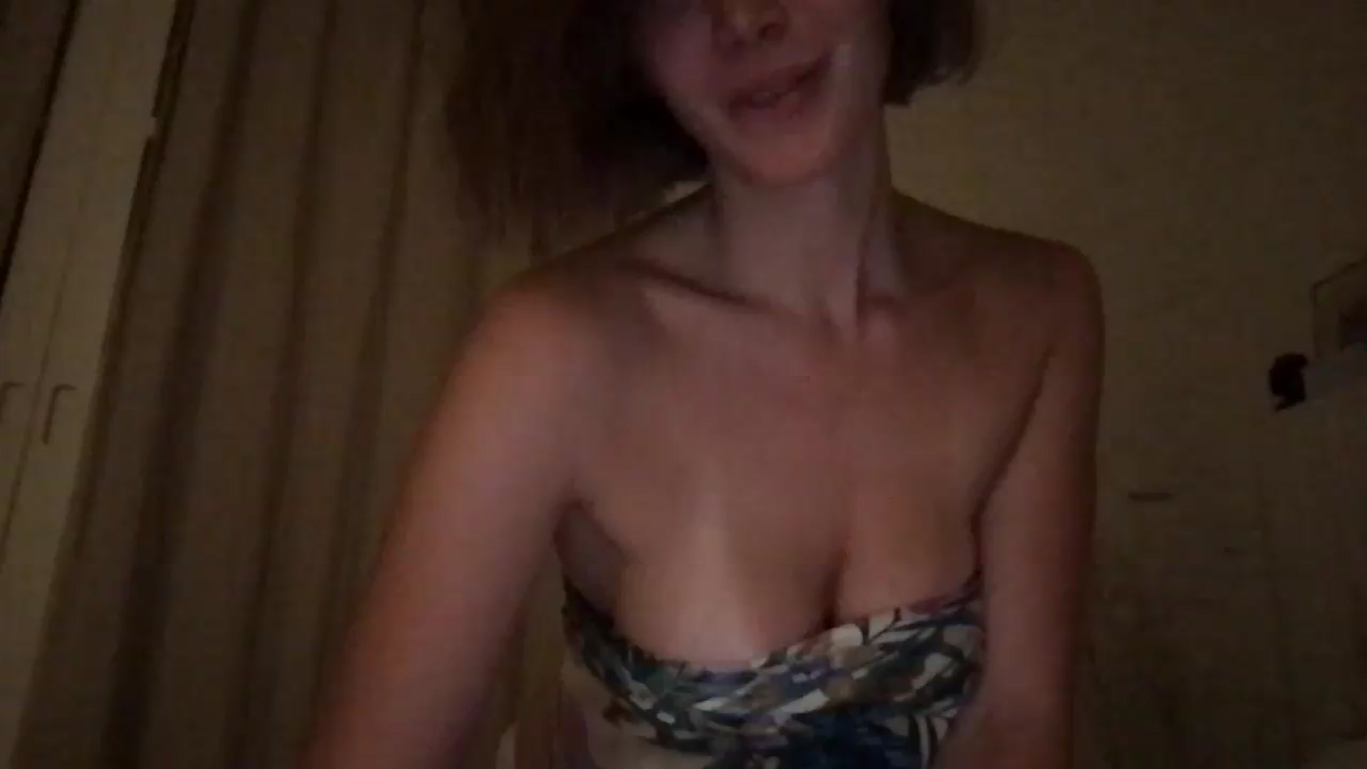 Gallery image thumbnail from LaLune's myfreecams stream on, 08/10/2026, 20:36 image 18 of 20