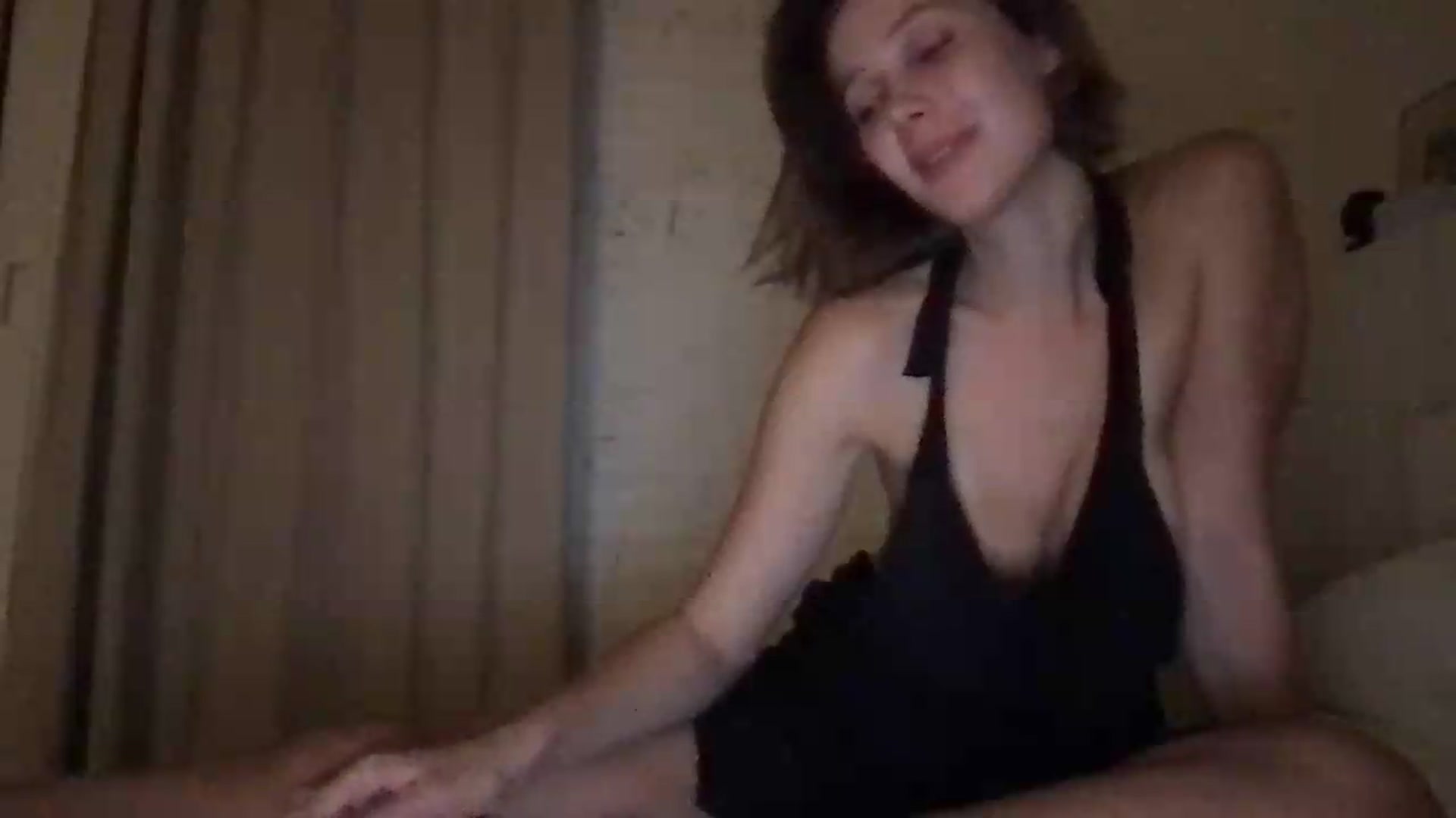 Gallery image thumbnail from LaLune's myfreecams stream on, 08/11/2026, 23:53 image 15 of 20