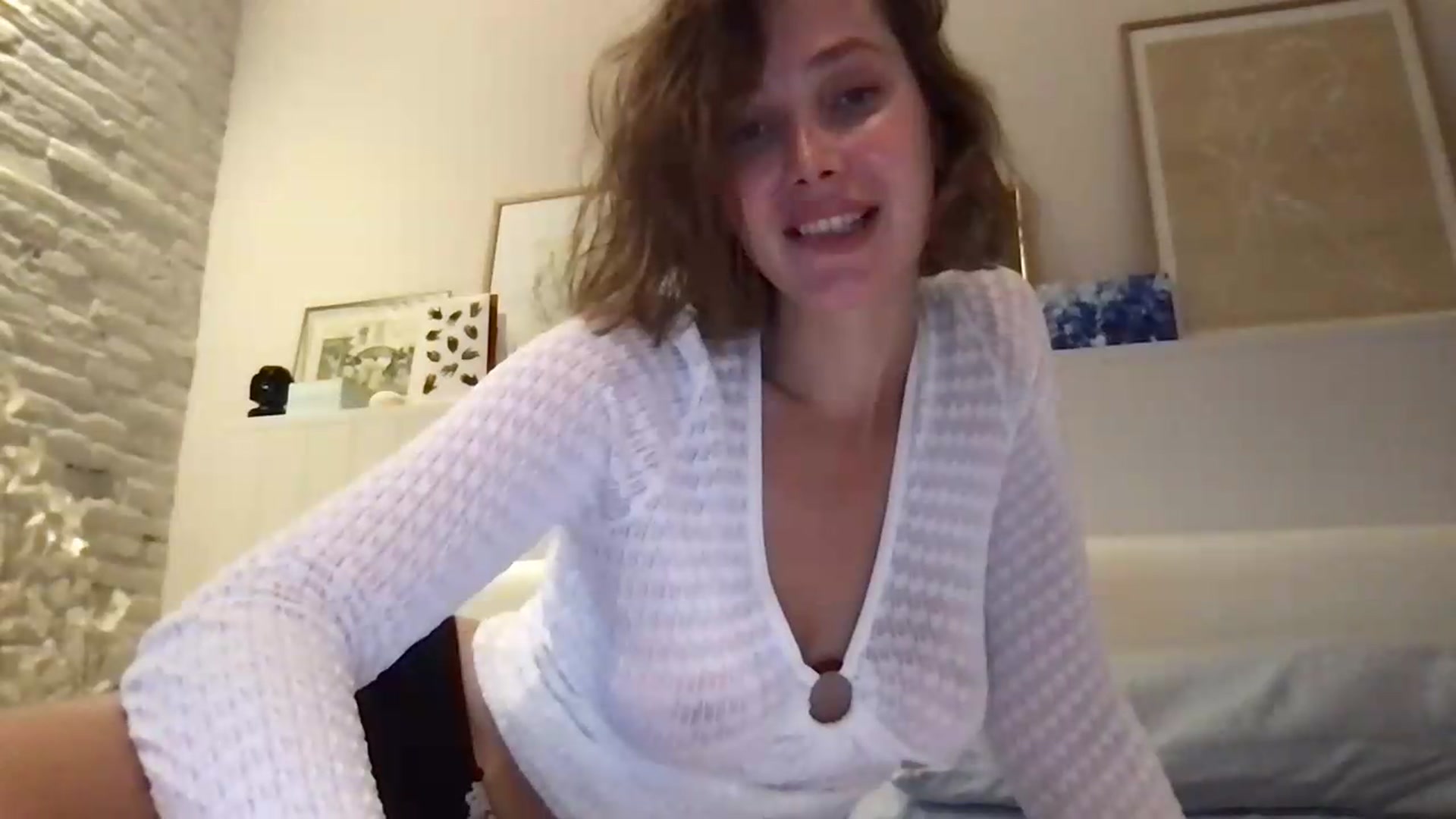 Gallery image thumbnail from LaLune's myfreecams stream on, 08/13/2026, 19:00 image 12 of 20