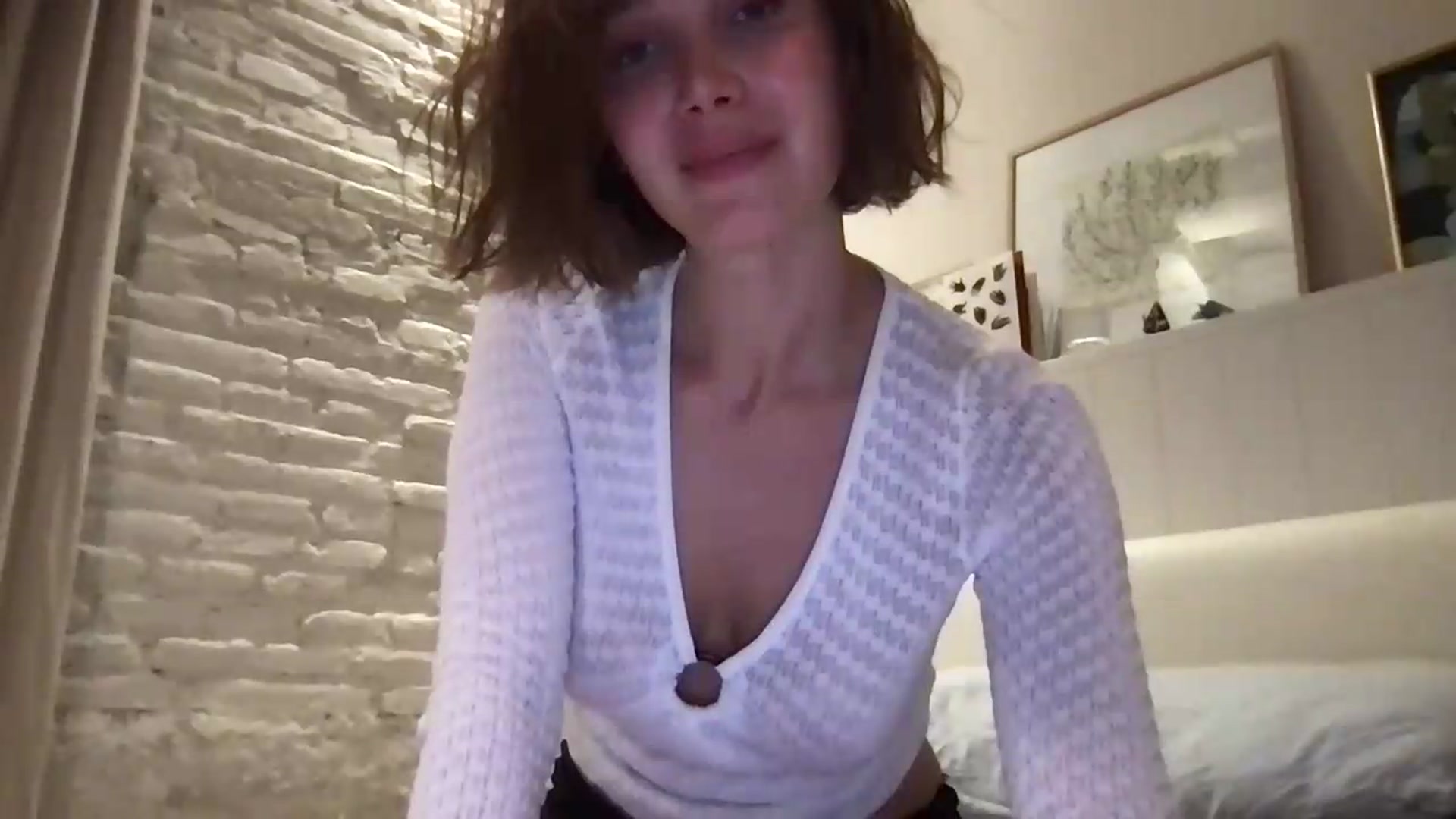 Gallery image thumbnail from LaLune's myfreecams stream on, 08/13/2026, 20:23 image 17 of 20