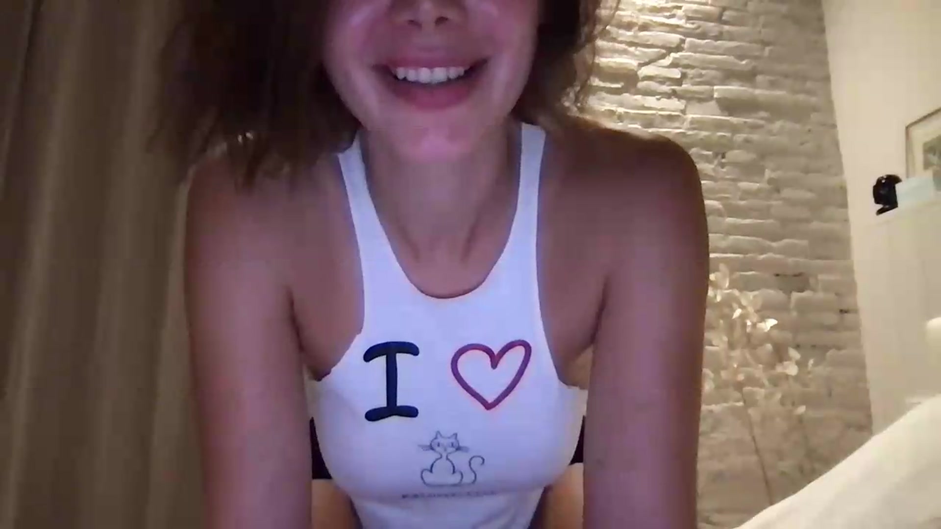 Gallery image thumbnail from LaLune's myfreecams stream on, 08/15/2026, 21:19 image 8 of 20