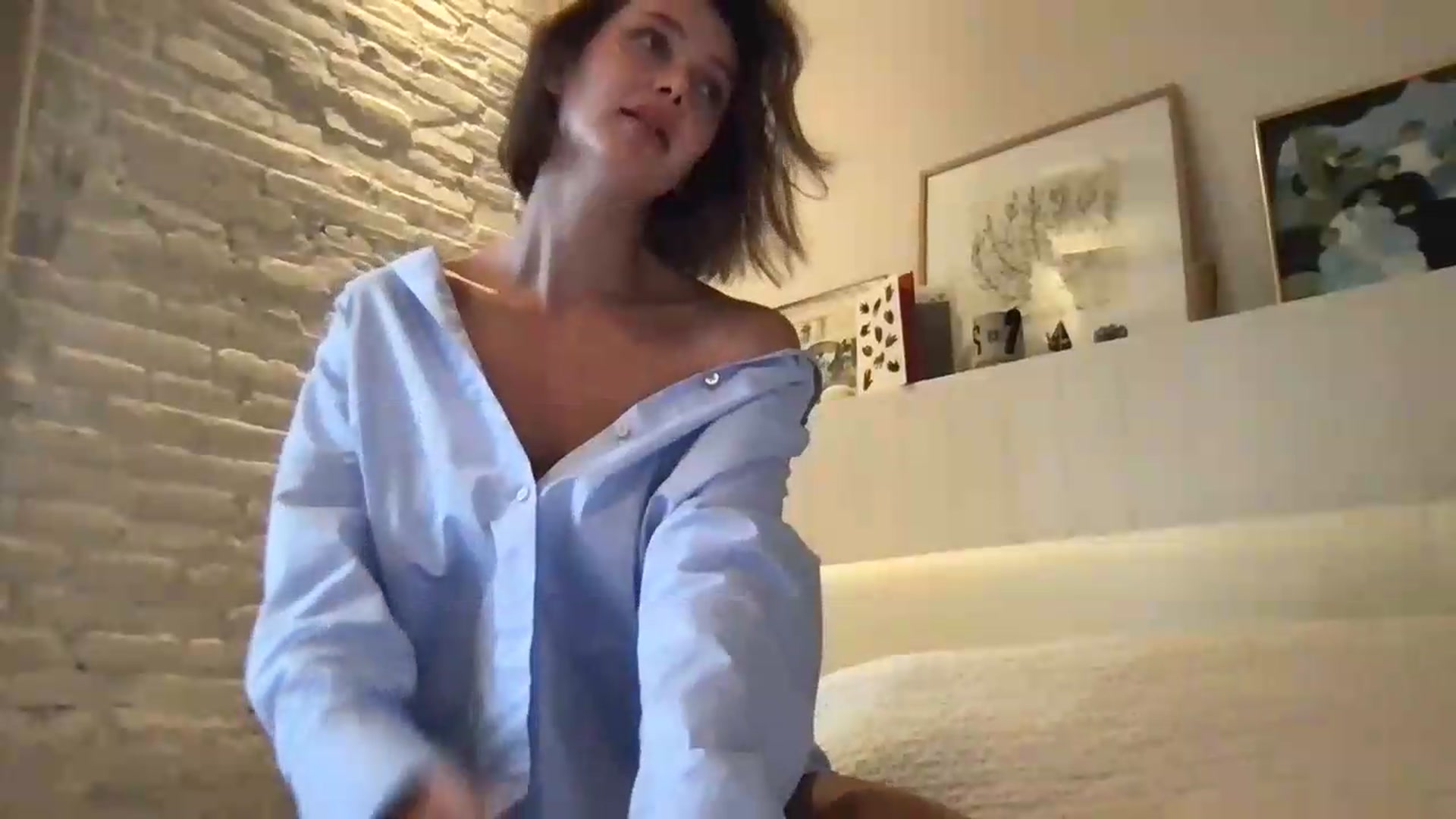 Gallery image thumbnail from LaLune's myfreecams stream on, 08/17/2026, 17:37 image 7 of 20