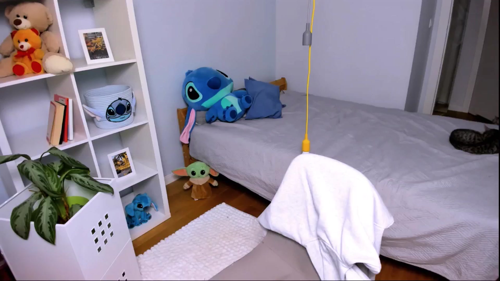 Gallery image thumbnail from LaNuitTresor's myfreecams stream on, 11/27/2024, 15:48 image 15 of 20