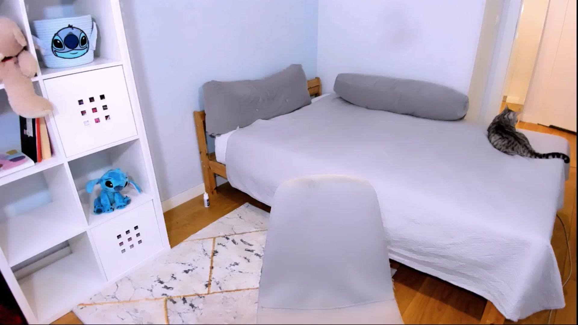 Gallery image thumbnail from LaNuitTresor's myfreecams stream on, 01/06/2025, 12:54 image 14 of 20