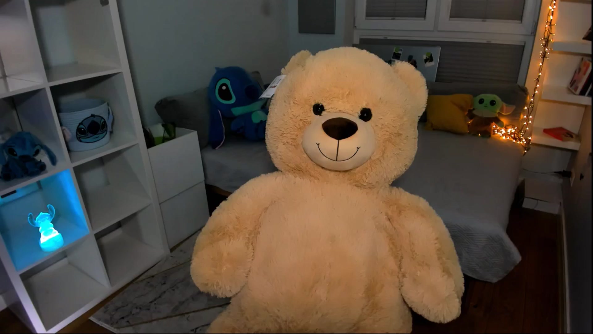 Gallery image thumbnail from LaNuitTresor's myfreecams stream on, 02/27/2025, 20:29 image 14 of 20