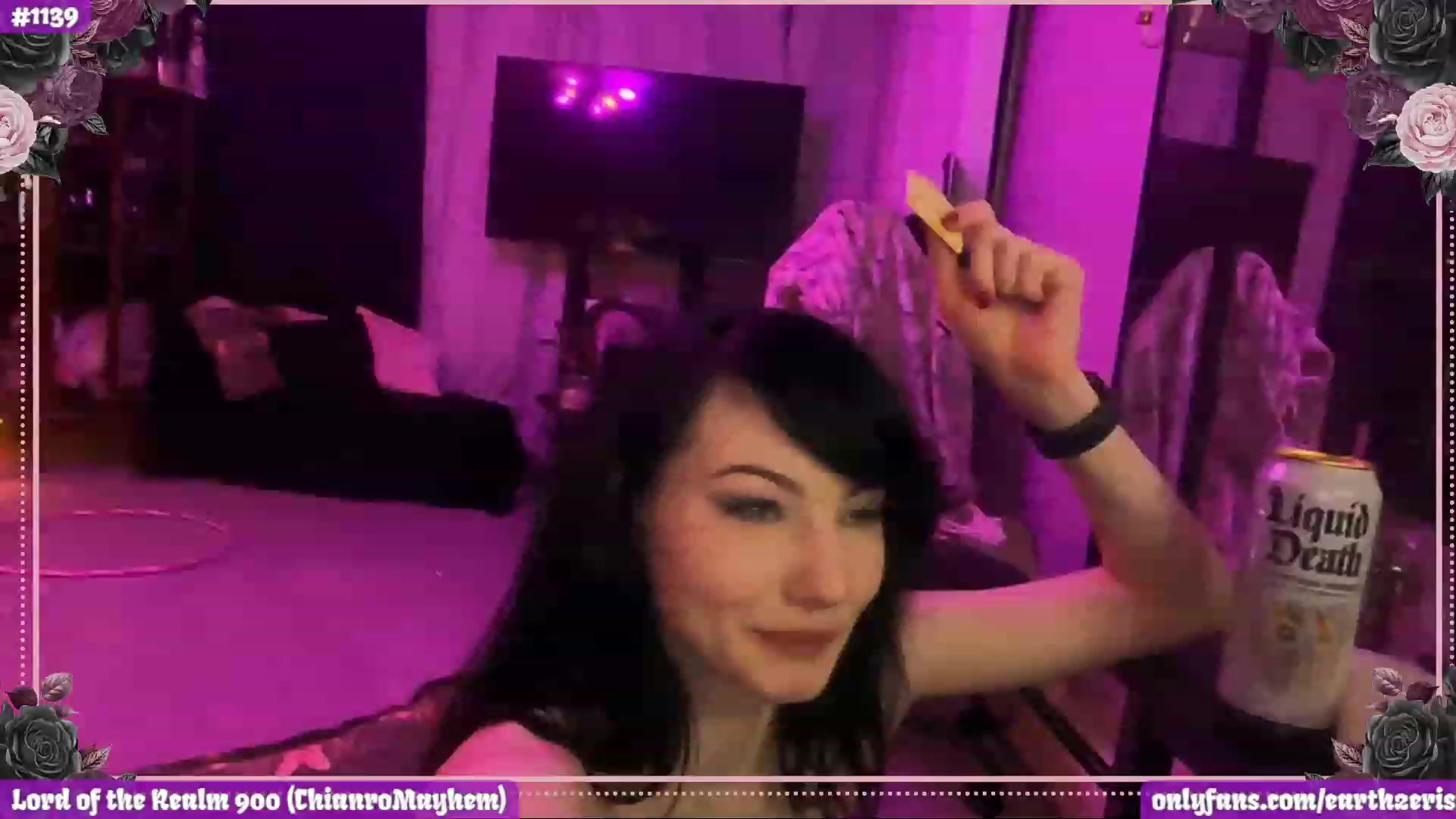 Gallery image thumbnail from LaPetiteManti's myfreecams stream on, 09/05/2023, 07:09 image 14 of 20