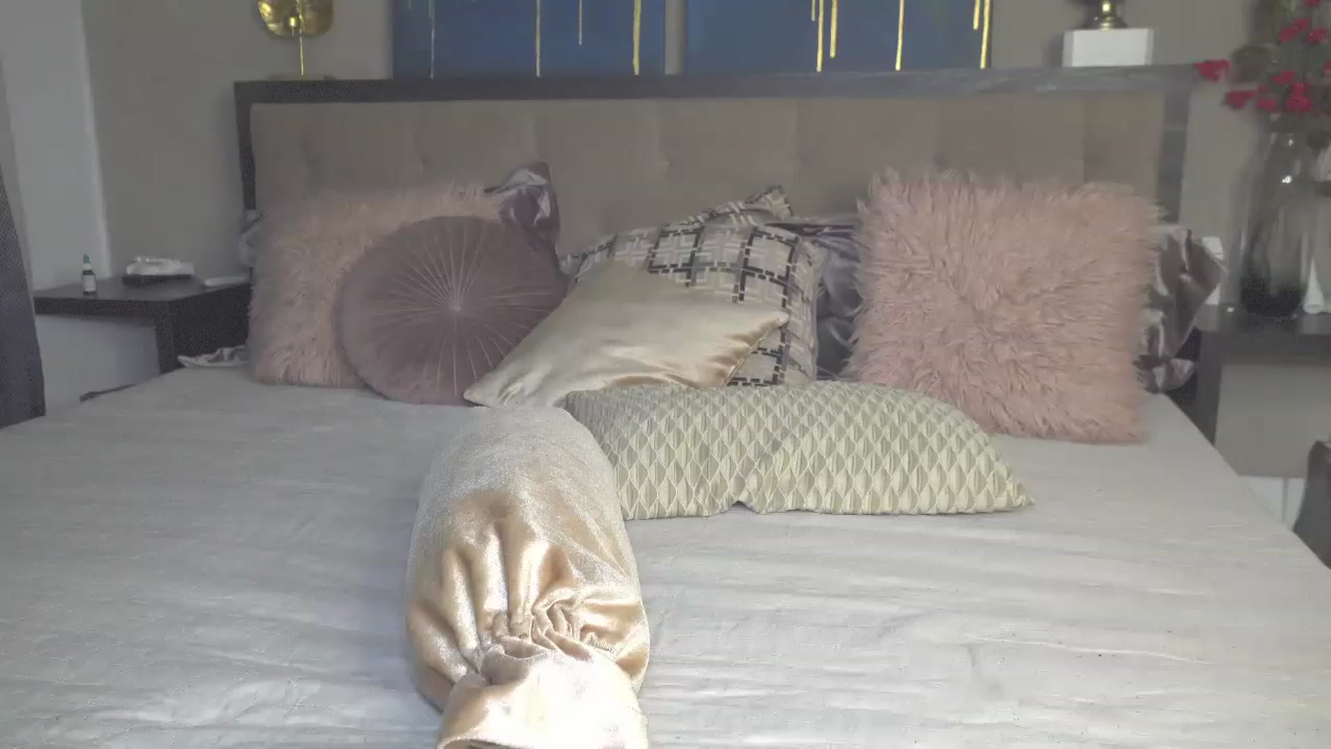 Gallery image thumbnail from LaSeductrice's myfreecams stream on, 03/09/2023, 14:51 image 12 of 20