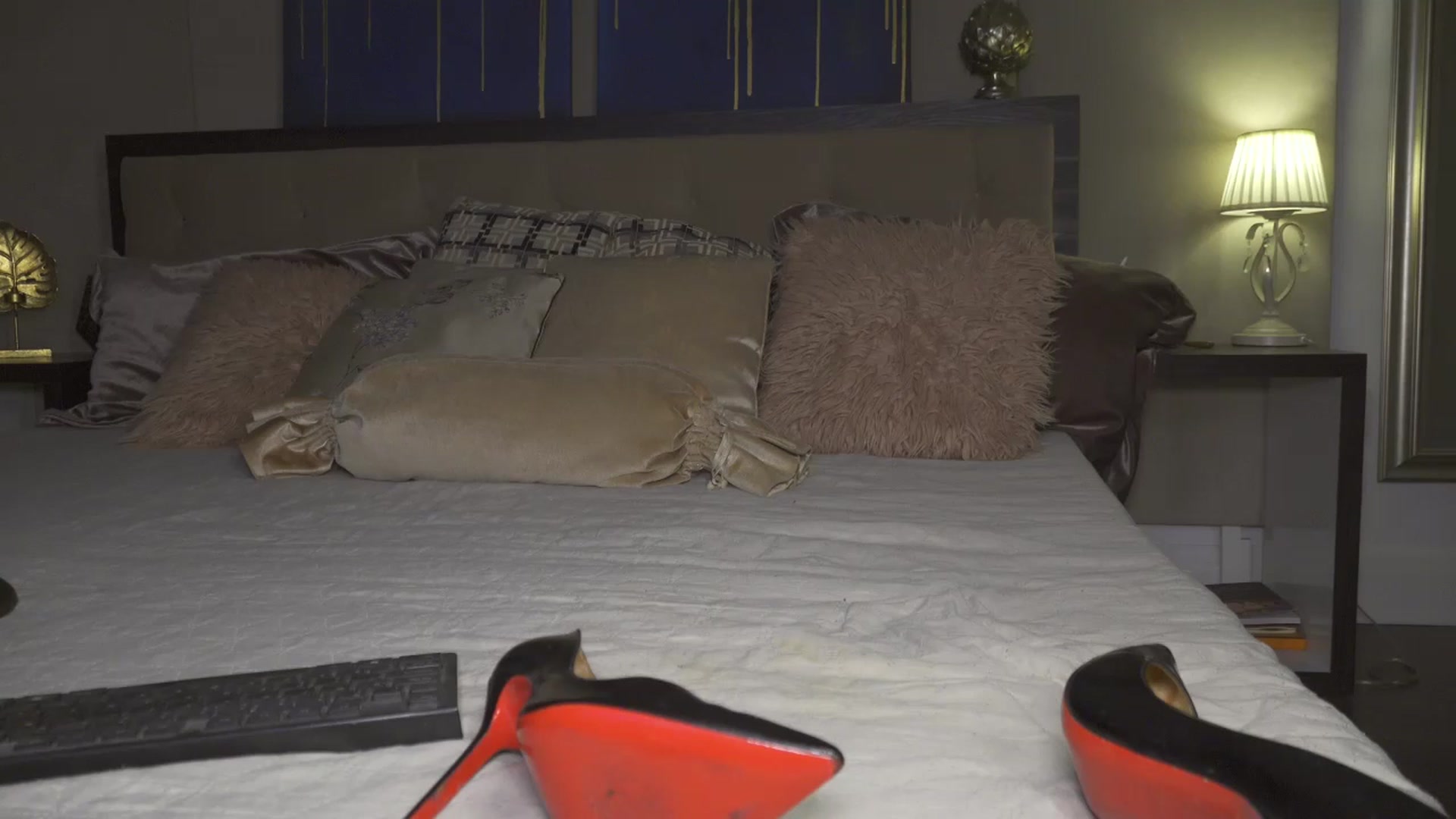 Gallery image thumbnail from LaSeductrice's myfreecams stream on, 11/21/2025, 22:24 image 14 of 20