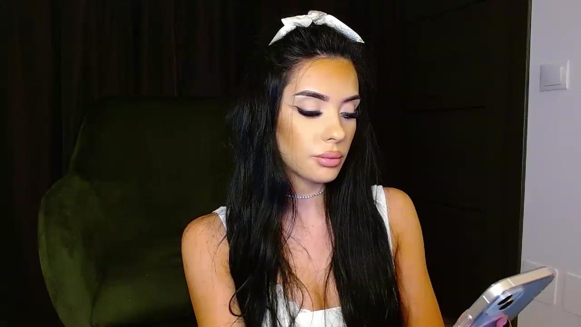 Gallery image thumbnail from La_bandida's myfreecams stream on, 06/27/2023, 23:33 image 17 of 20