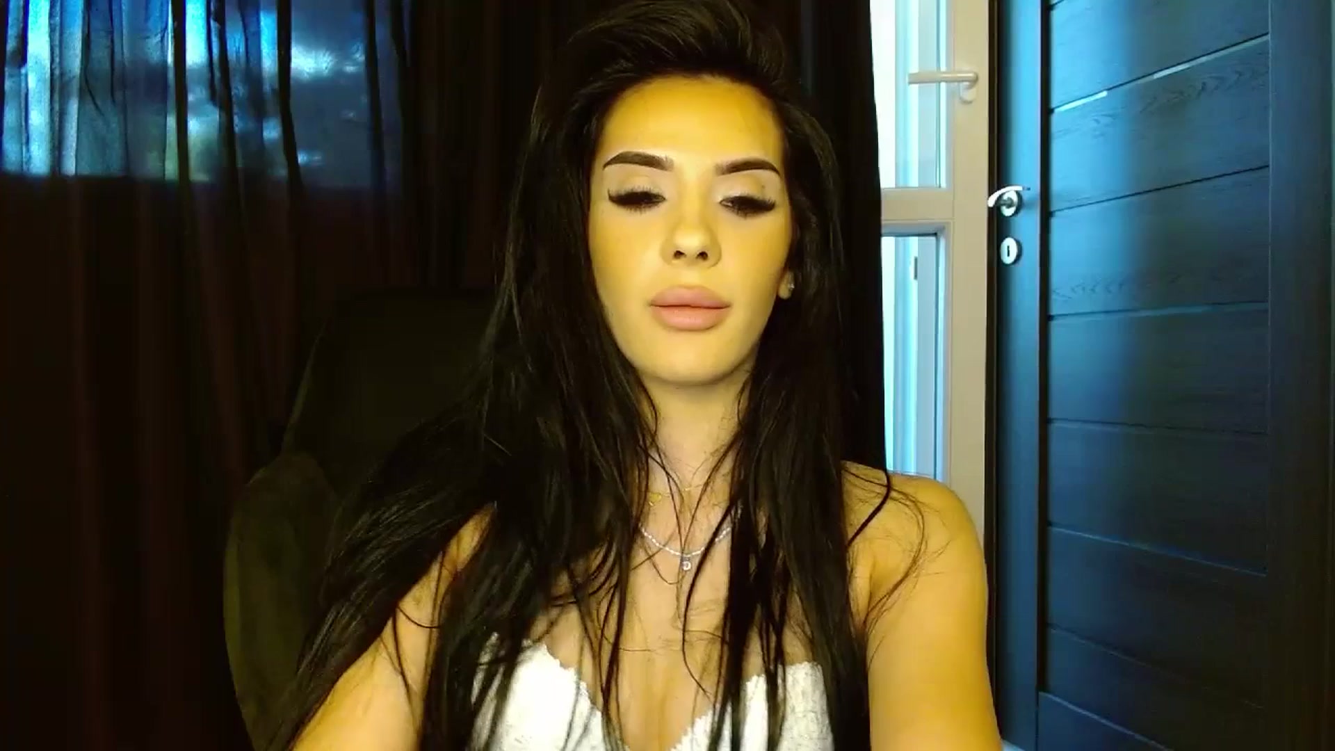 Gallery image thumbnail from La_bandida's myfreecams stream on, 07/01/2023, 09:56 image 13 of 20