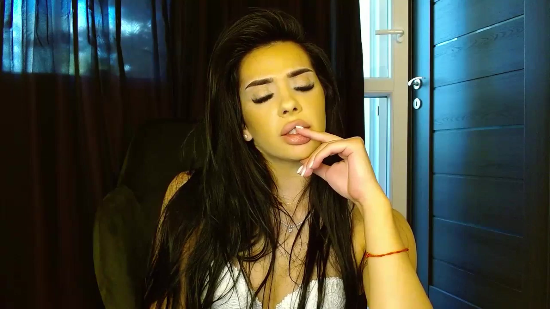 Gallery image thumbnail from La_bandida's myfreecams stream on, 07/01/2023, 09:56 image 17 of 20