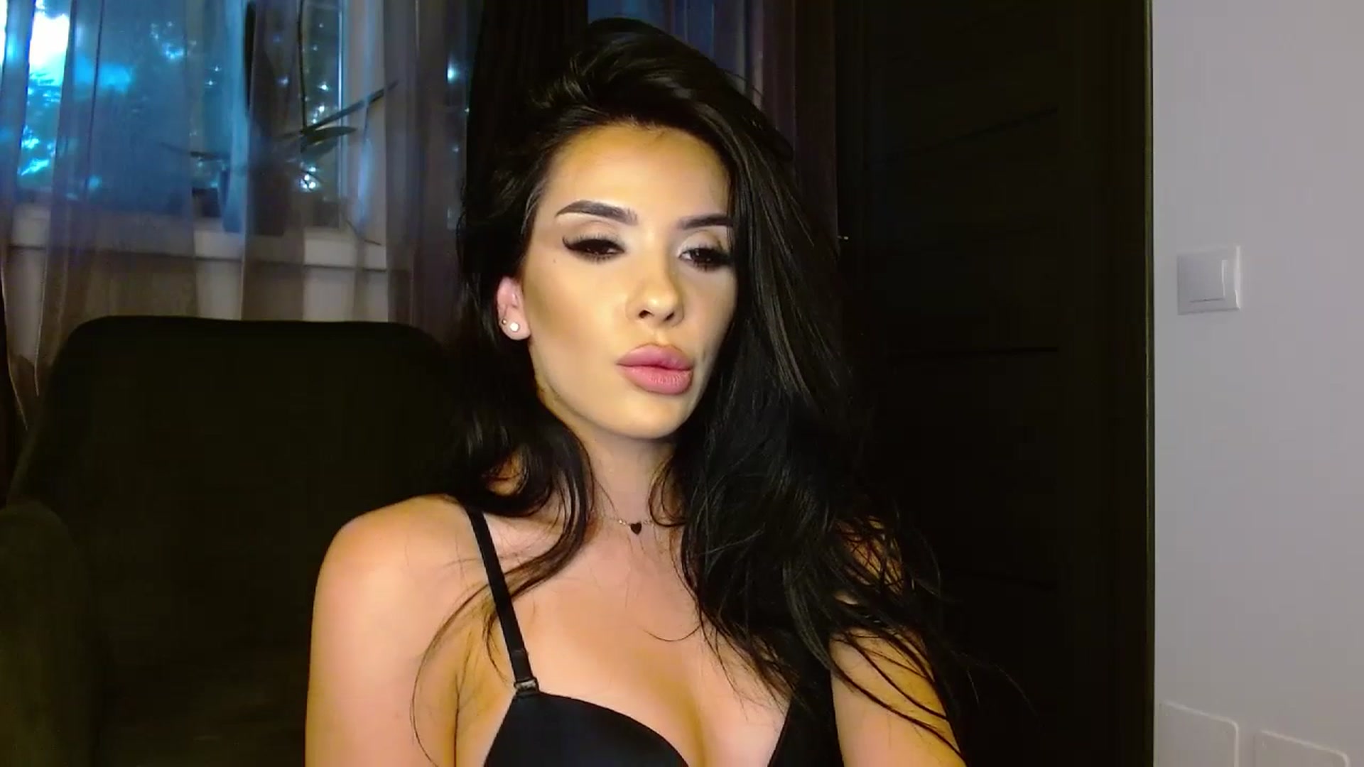 Gallery image thumbnail from La_bandida's myfreecams stream on, 07/03/2023, 17:57 image 19 of 20
