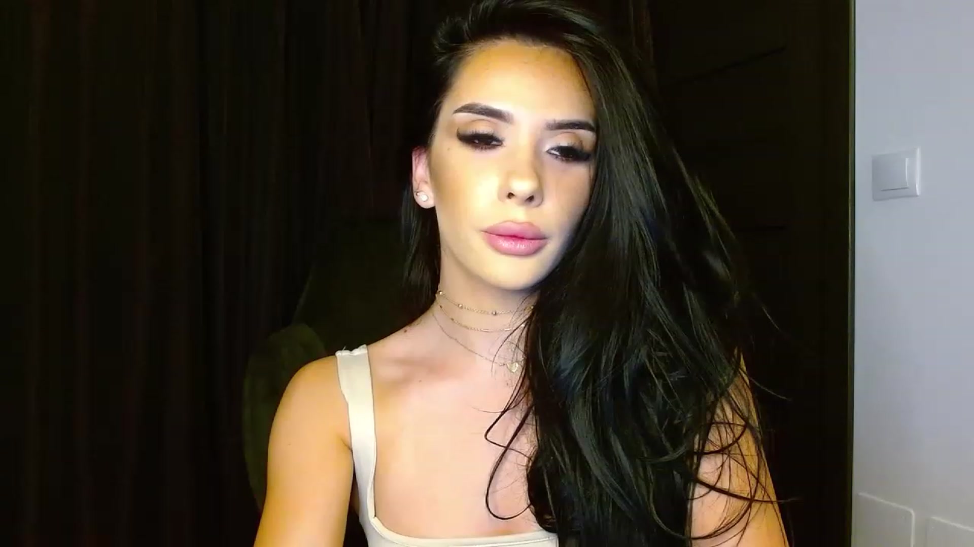 Gallery image thumbnail from La_bandida's myfreecams stream on, 07/05/2023, 22:42 image 19 of 20