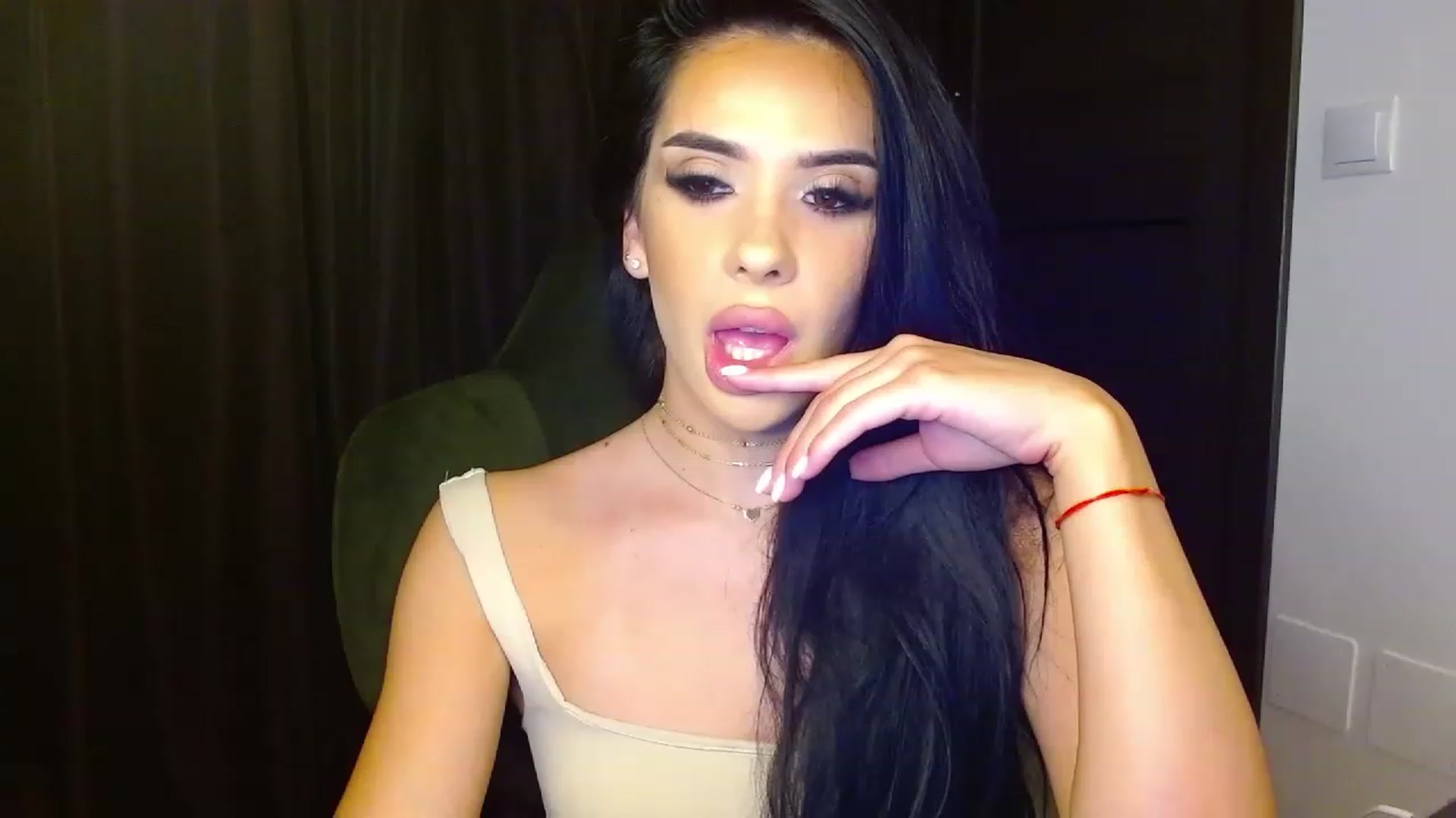Gallery image thumbnail from La_bandida's myfreecams stream on, 07/05/2023, 22:42 image 11 of 20