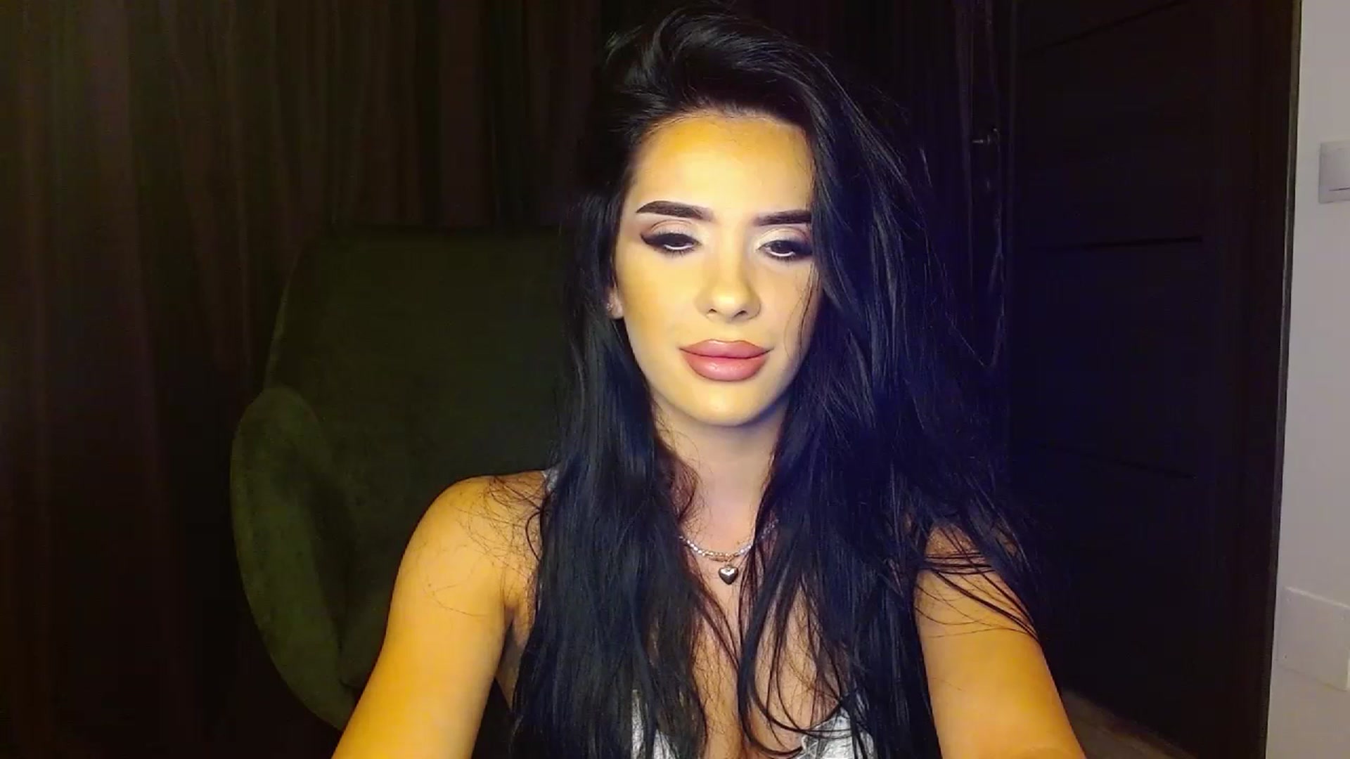 Gallery image thumbnail from La_bandida's myfreecams stream on, 07/11/2023, 18:54 image 10 of 20