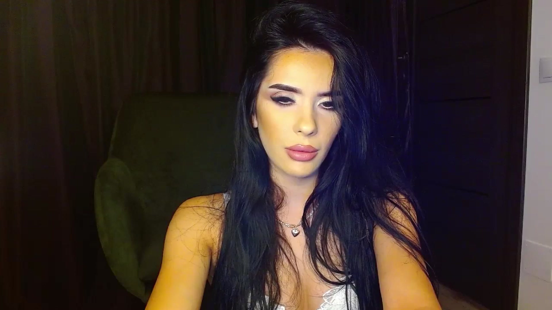 Gallery image thumbnail from La_bandida's myfreecams stream on, 07/11/2023, 18:54 image 7 of 20