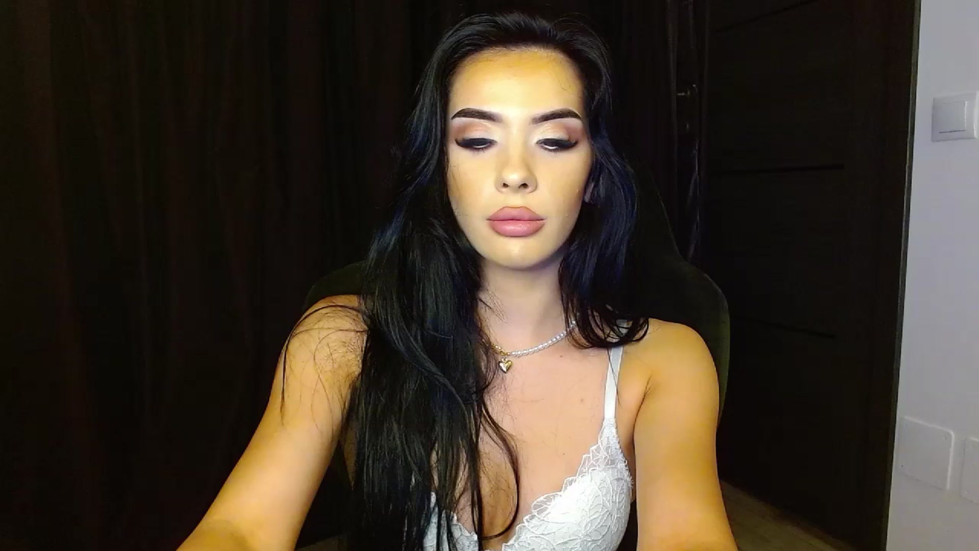 Gallery image thumbnail from La_bandida's myfreecams stream on, 07/11/2023, 20:09 image 12 of 20