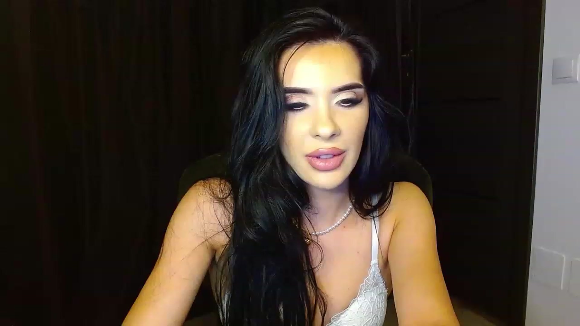 Gallery image thumbnail from La_bandida's myfreecams stream on, 07/11/2023, 20:28 image 6 of 20