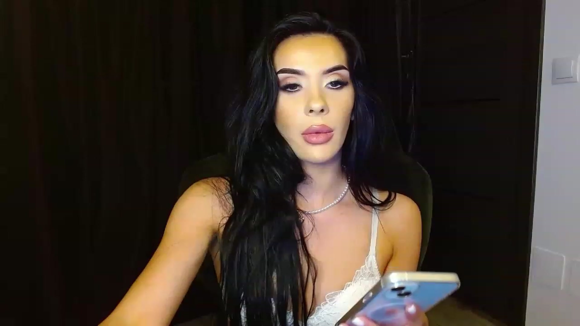 Gallery image thumbnail from La_bandida's myfreecams stream on, 07/11/2023, 20:28 image 10 of 20