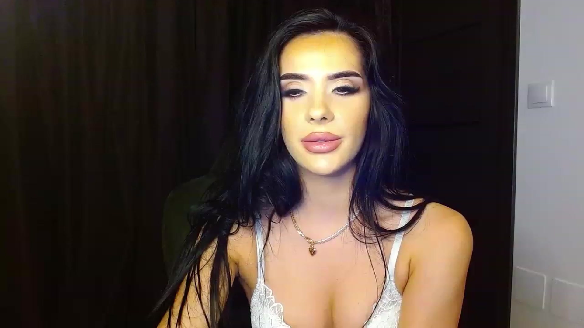 Gallery image thumbnail from La_bandida's myfreecams stream on, 07/11/2023, 20:28 image 12 of 20
