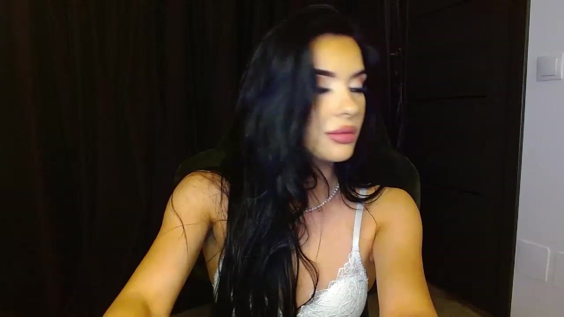 Gallery image thumbnail from La_bandida's myfreecams stream on, 07/11/2023, 20:28 image 3 of 20