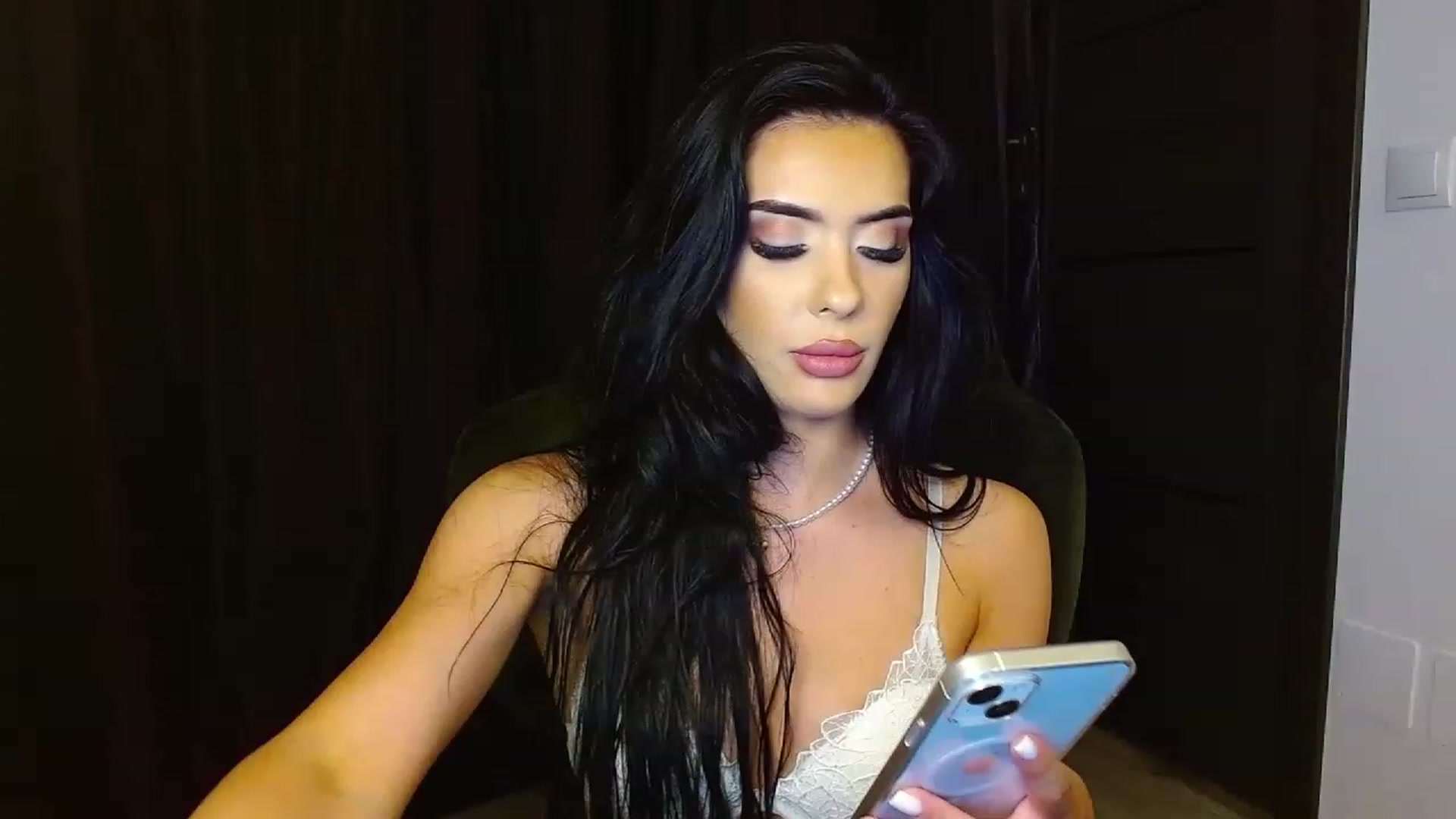 Gallery image thumbnail from La_bandida's myfreecams stream on, 07/11/2023, 20:28 image 9 of 20